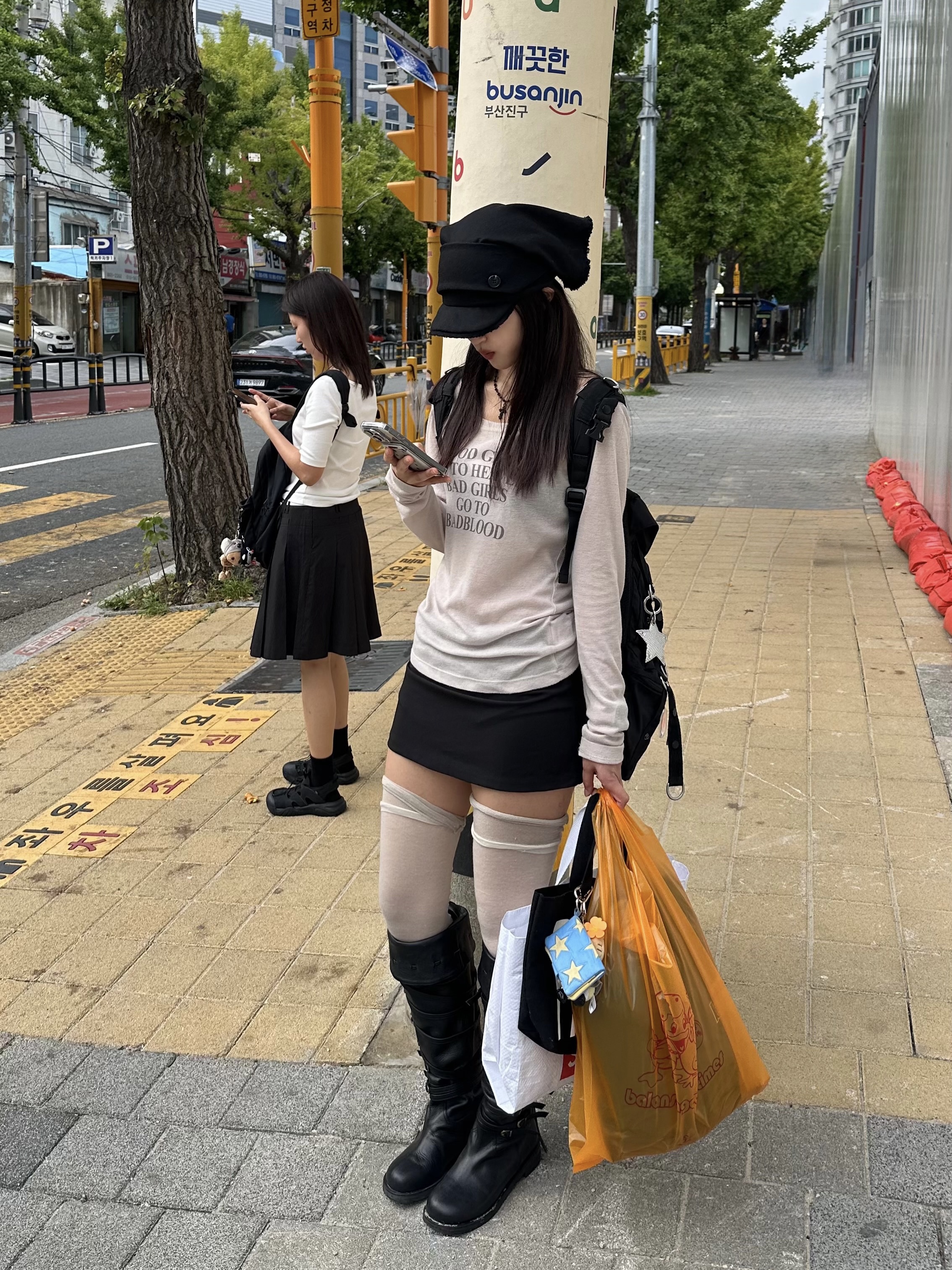 OJOS Scarf Veil Wool Cap Black 착용 스타일 - 1