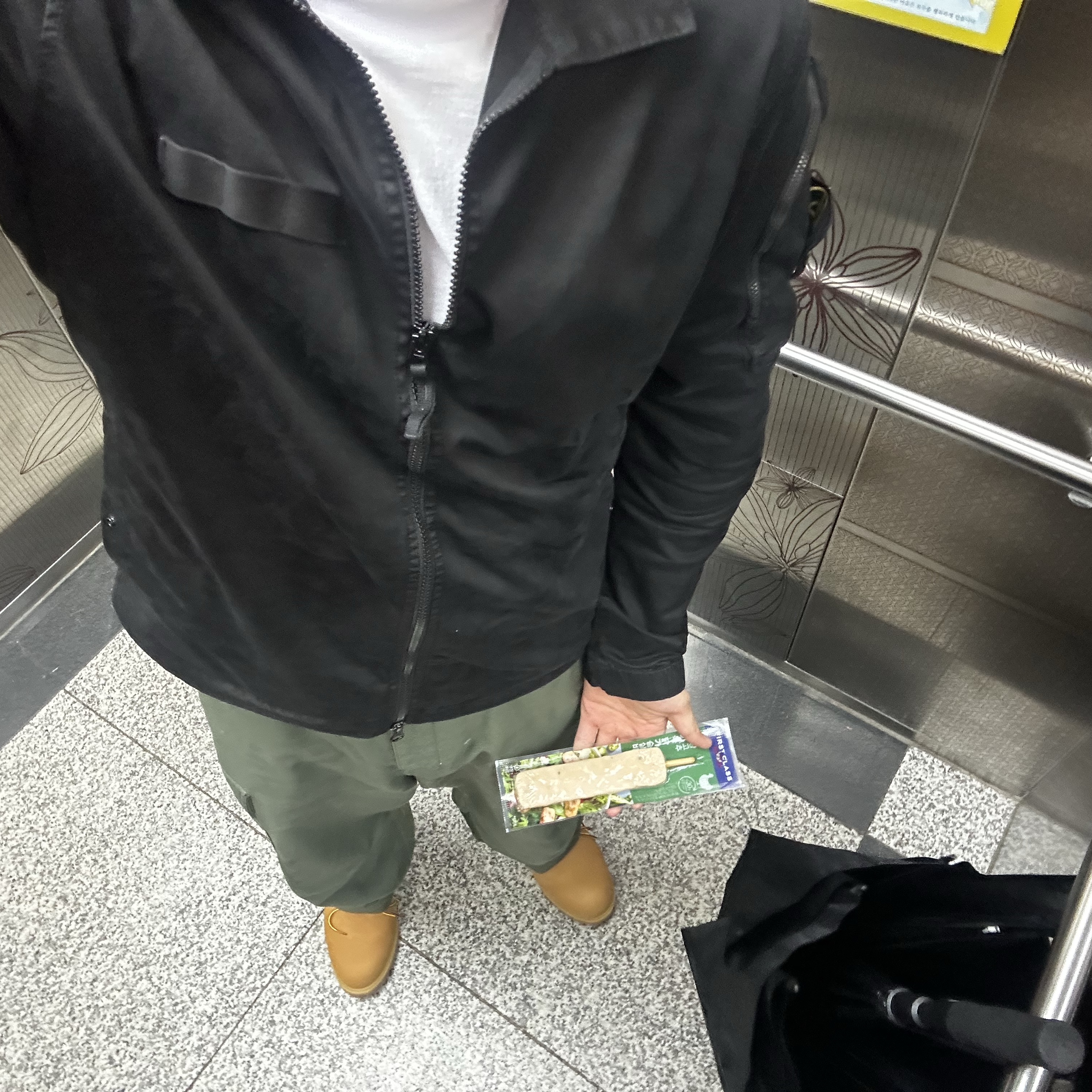 Stone Island 1200003 Organic Stretch Broken Twill Cotton Old Effect Overshirt with Zip Fastening Black - 25SS, Timberland Premium 6 inch Waterproof Boot Wheat Nubuck - Wide 착용 스타일