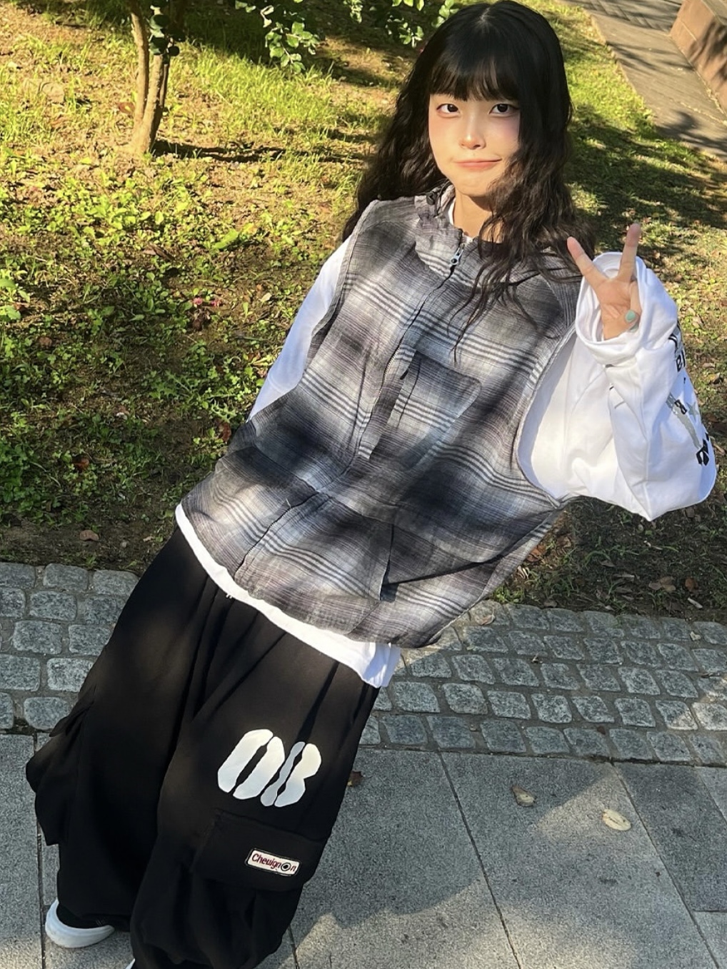 Vans Knu-Skool Black True White 착용 스타일 - 1