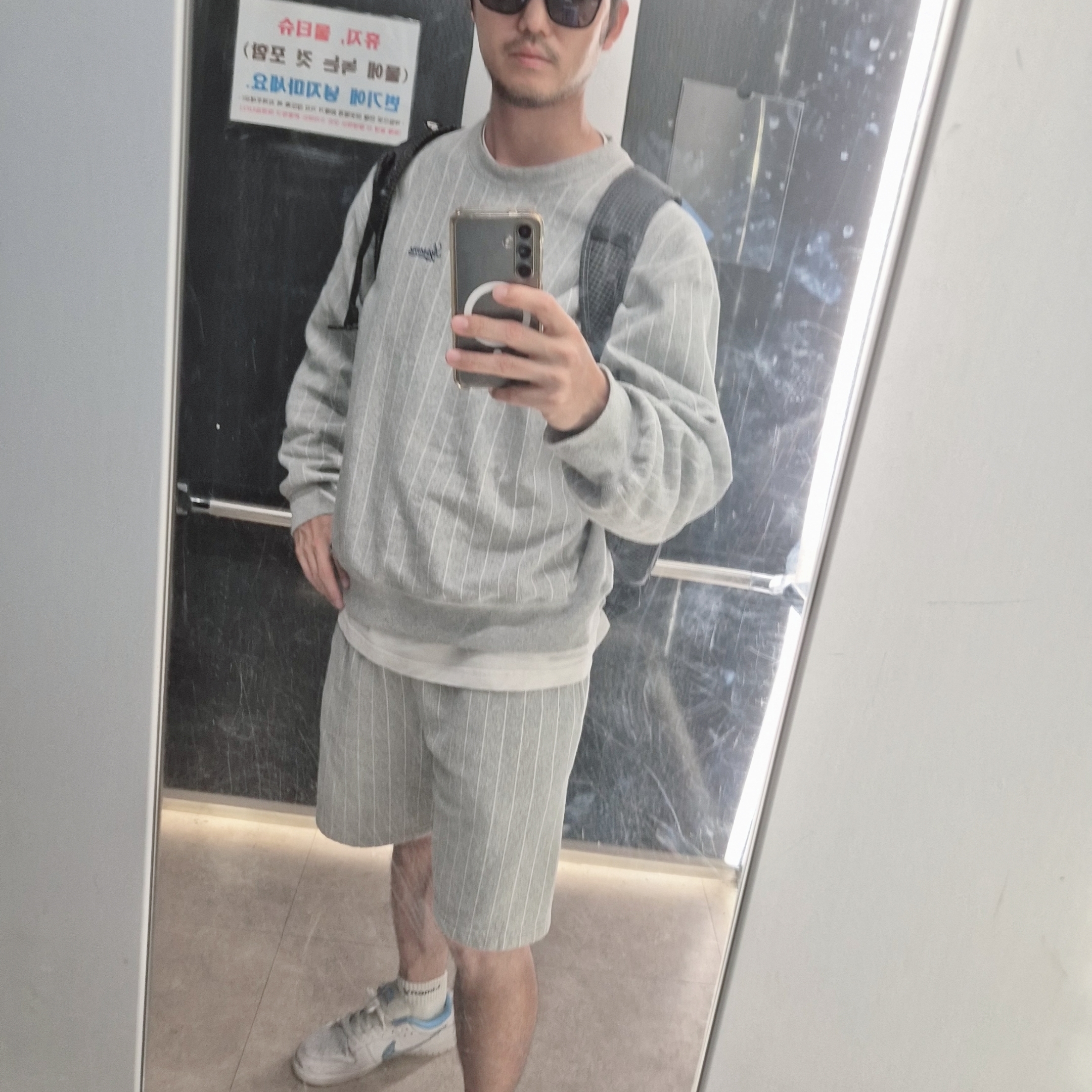 Supreme Pinstripe Crewneck Heather Grey - 24SS 착용 스타일