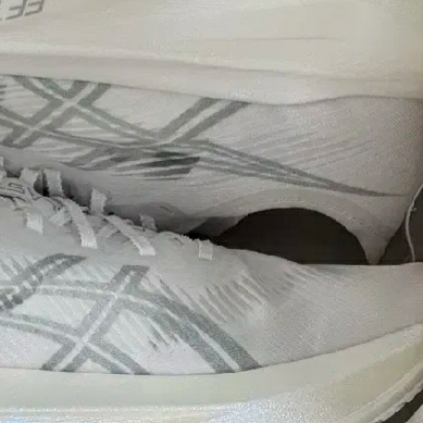Asics Megablast White Piedmont Grey 착용 스타일