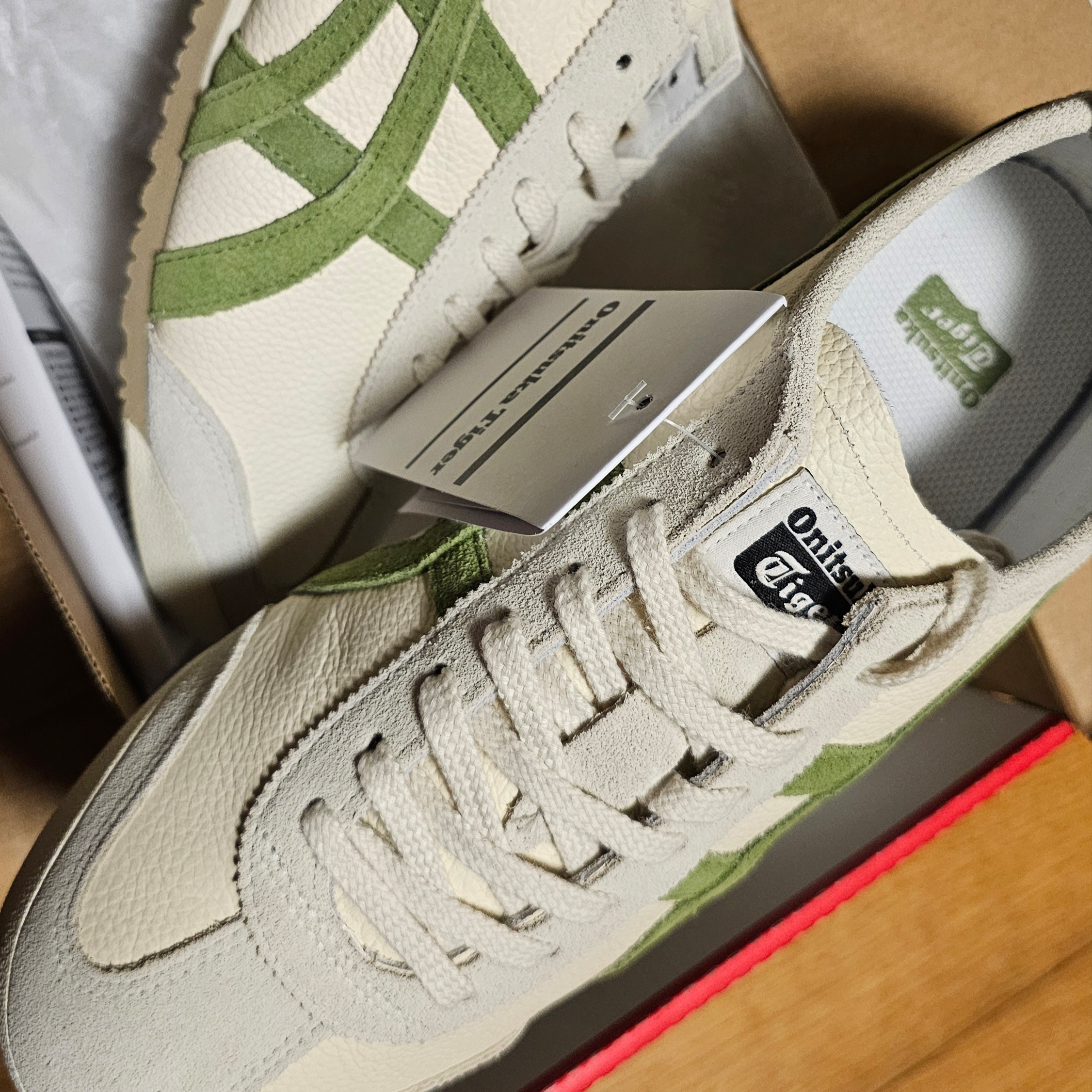 Onitsuka Tiger Mexico 66 Vintage Birch Cactus Green 착용 스타일