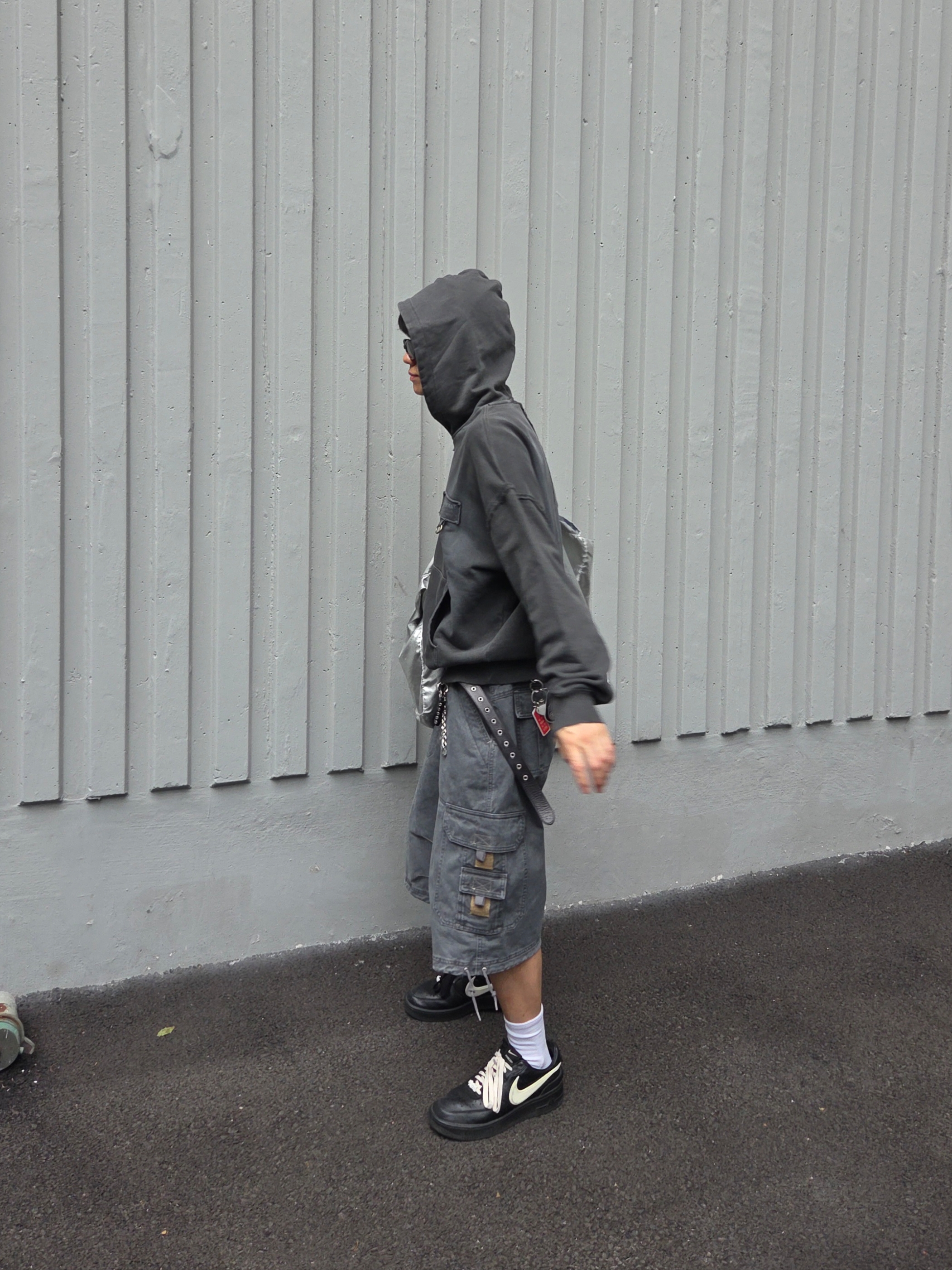 ALEXII Too Much Keyring Ver.2, Nike x Ambush Air Force 1 Low SP Black 착용 스타일 - 4