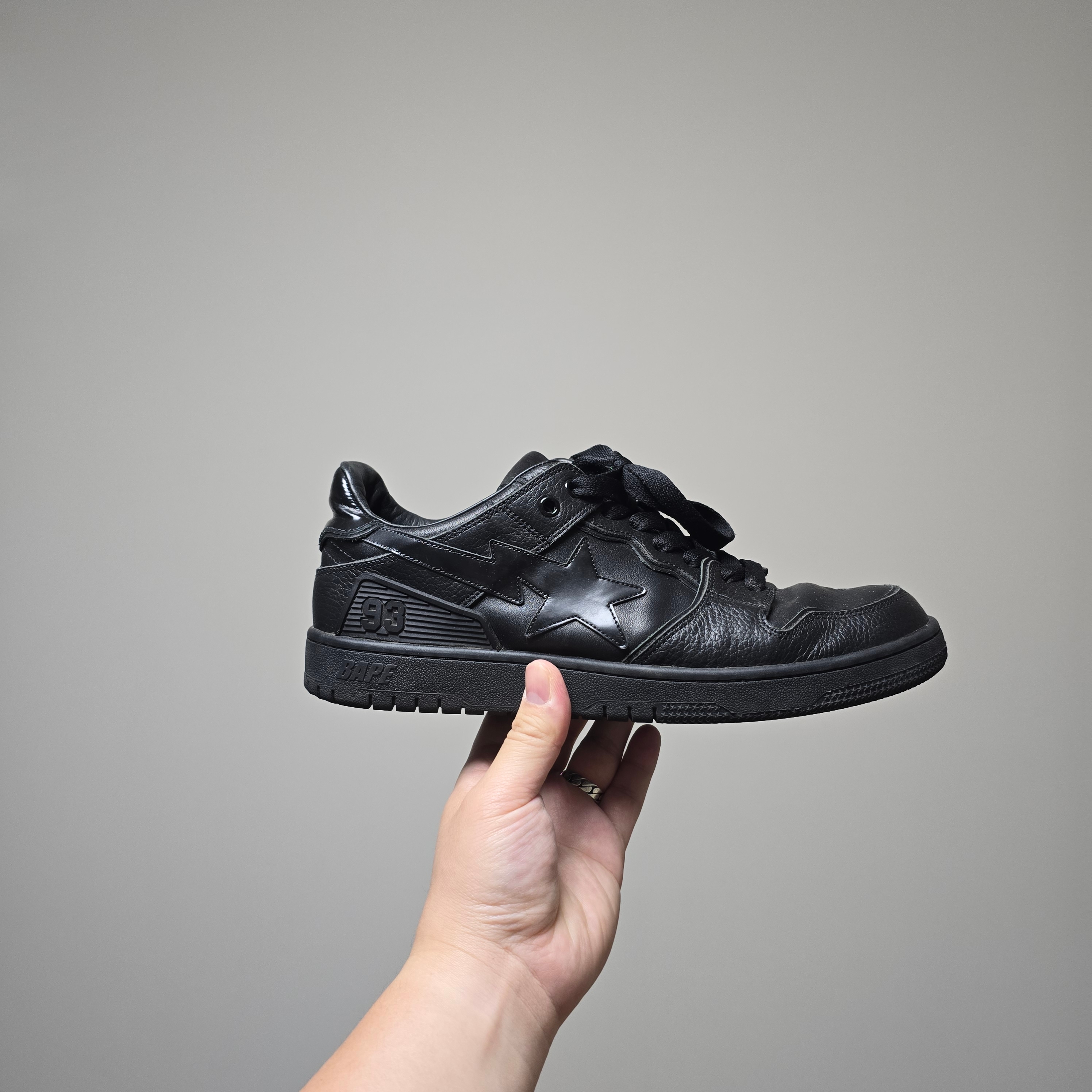 Bape Sta Low SK8 Patent Leather Triple Black 착용 스타일