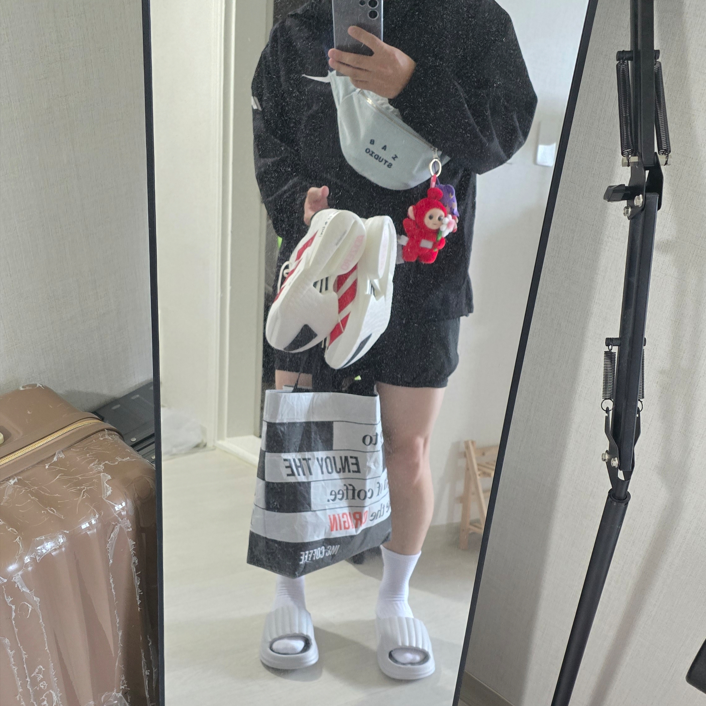 Adidas Adizero Adios Pro 4 Off White Better Scarlet, Pop Mart Teletubbies Say Hello Series Figures Sealed Case Po's Happy Flower (Opened Case) 착용 스타일 - 3