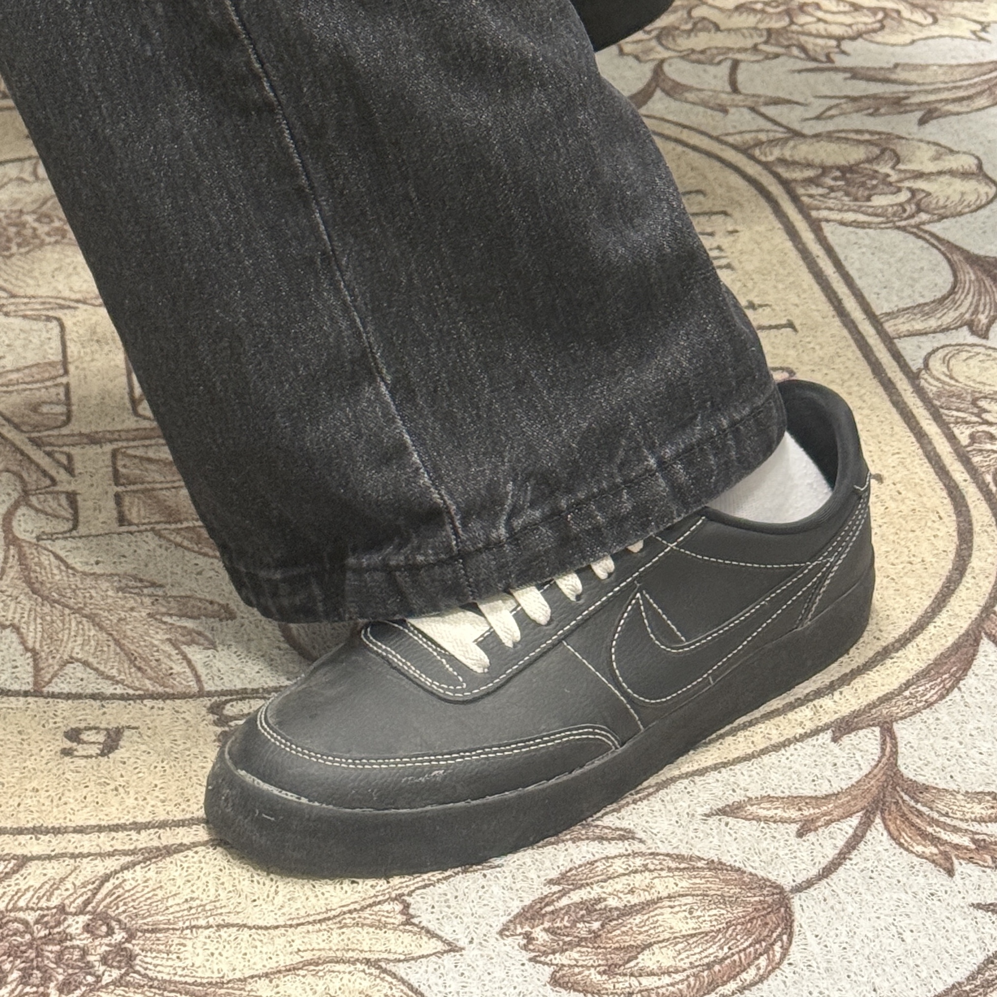 Nike Killshot 2 Black Phantom 착용 스타일