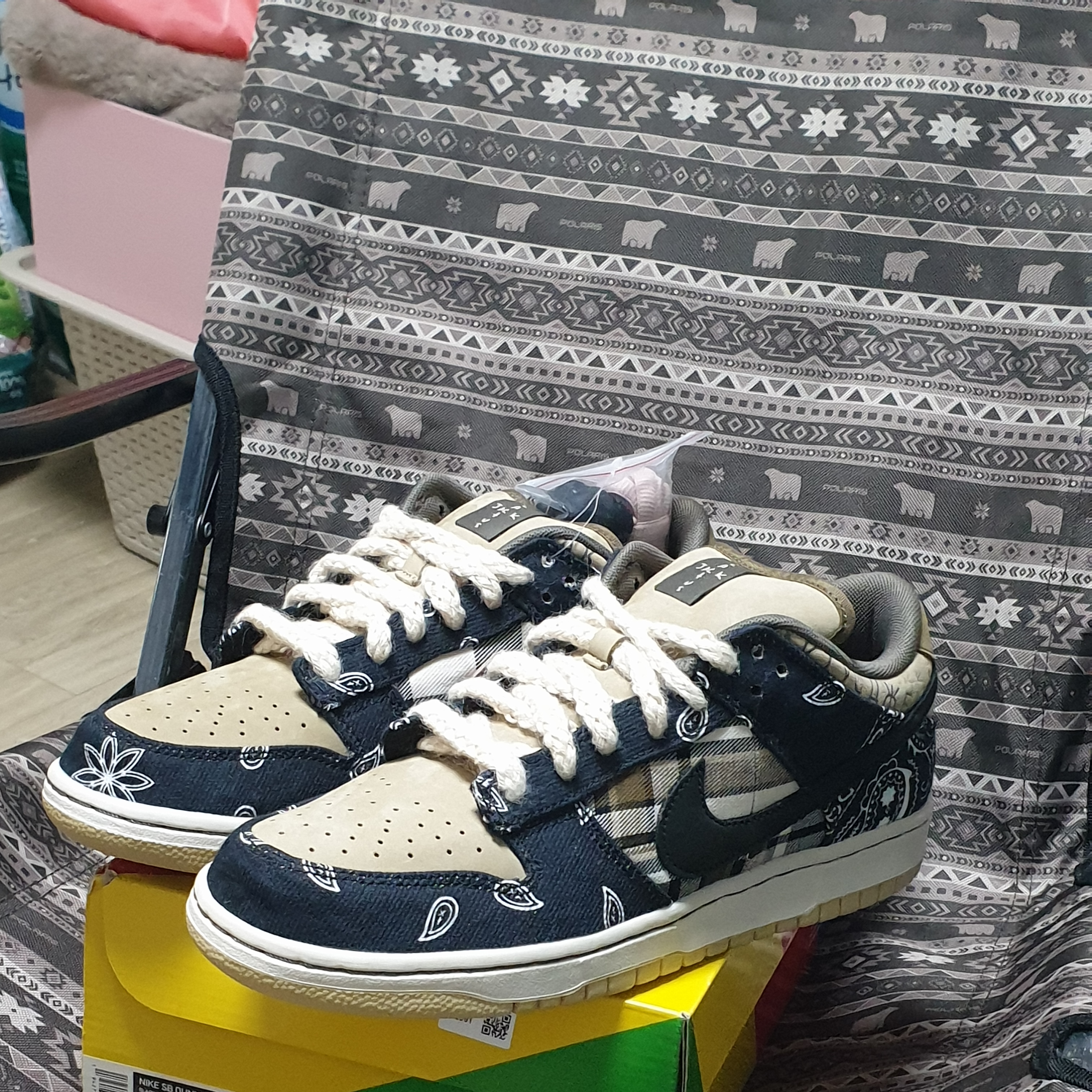 Nike x Travis Scott SB Dunk Low 착용 스타일