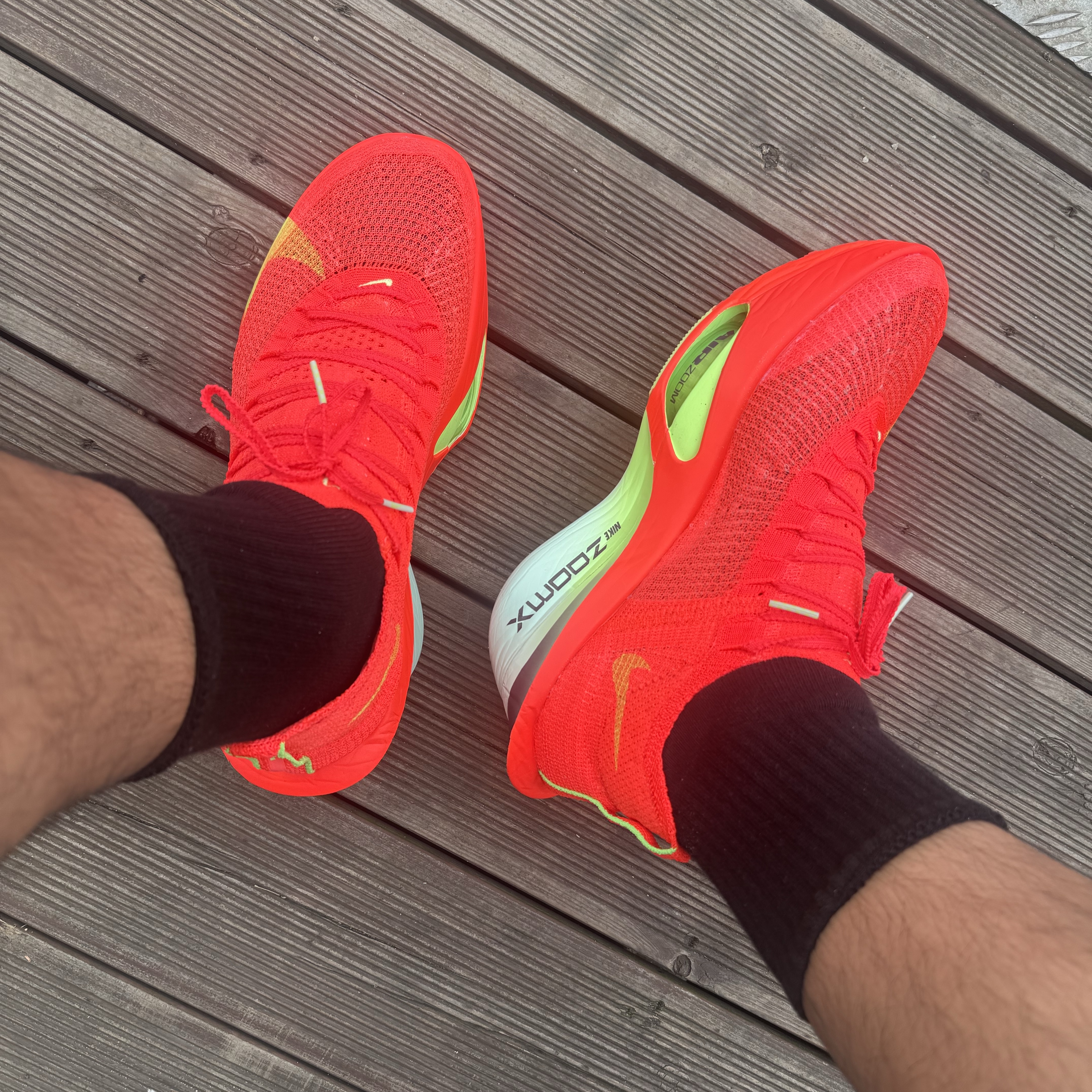 Nike Air Zoom Alphafly Next% 3 Bright Crimson Lime Blast 착용 스타일