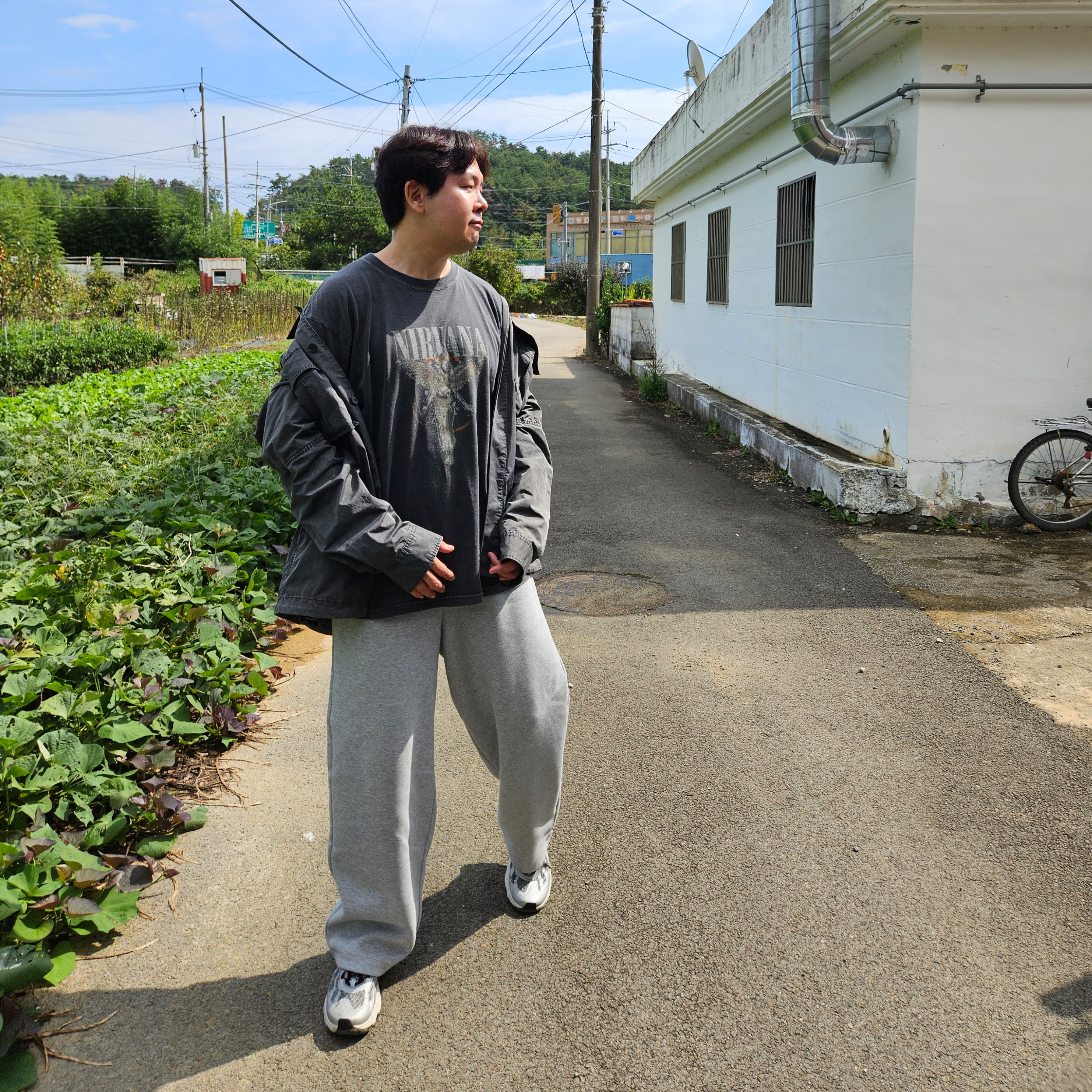 Salomon Speedverse PRG Silver Frost Grey Lunar Rock, Juun.J Nylon Classic Loose Dyed Shirt Grey - 23FW 착용 스타일 - 2