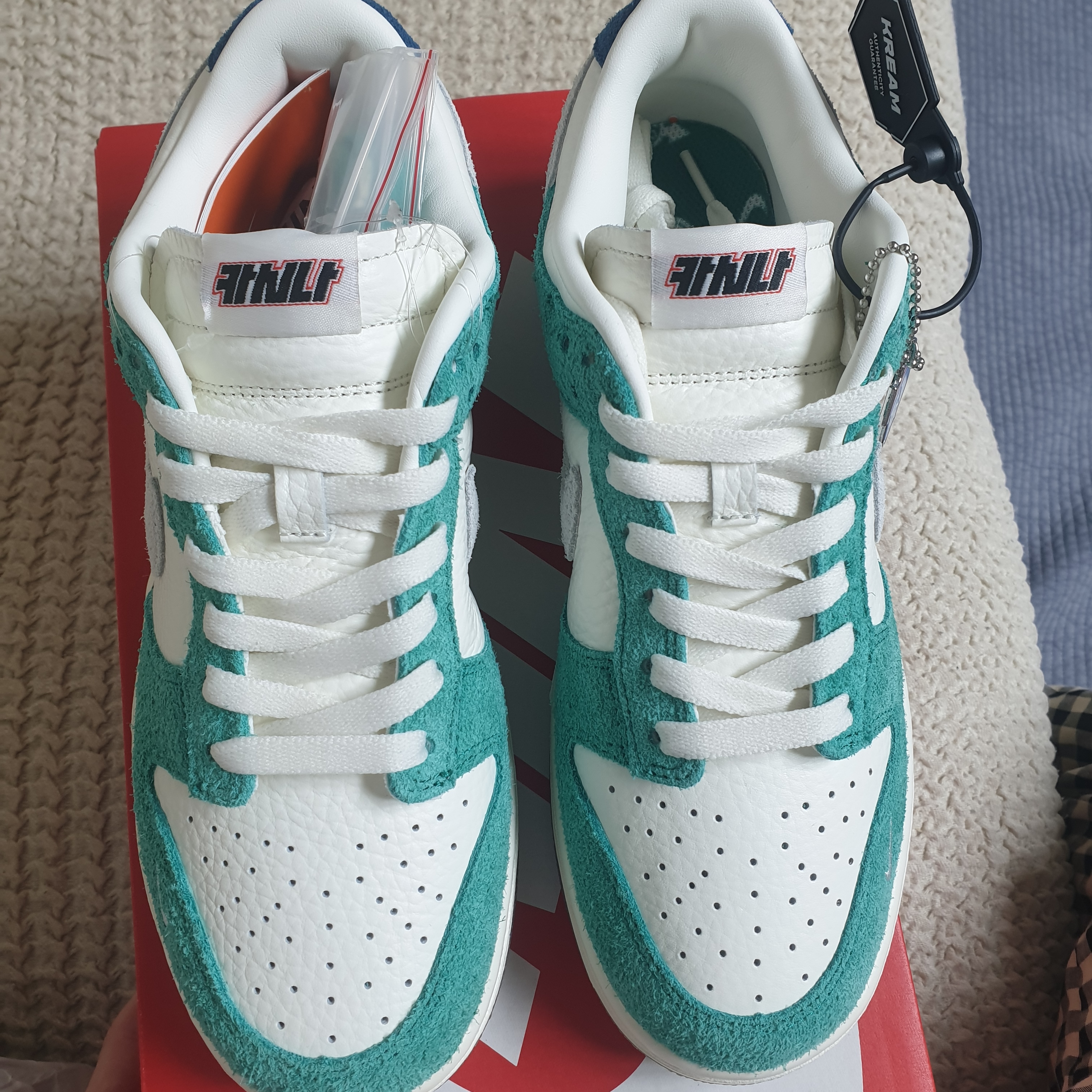 Nike x Kasina Dunk Low Road Sign - Kasina Exclusive 착용 스타일 - 3