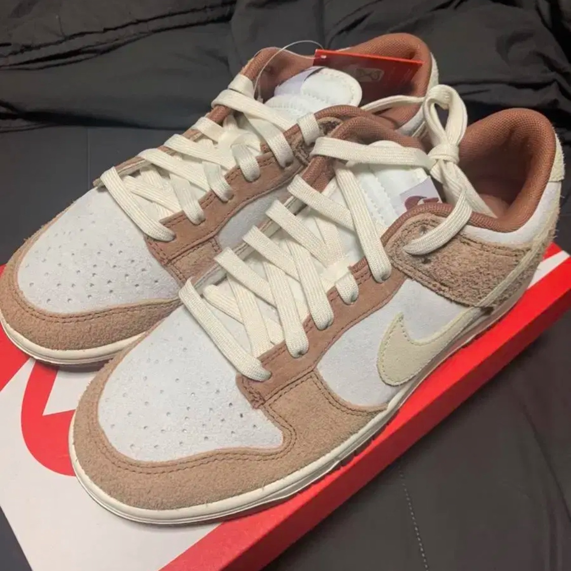 Nike Dunk Low Pro Premium Medium Curry 착용 스타일