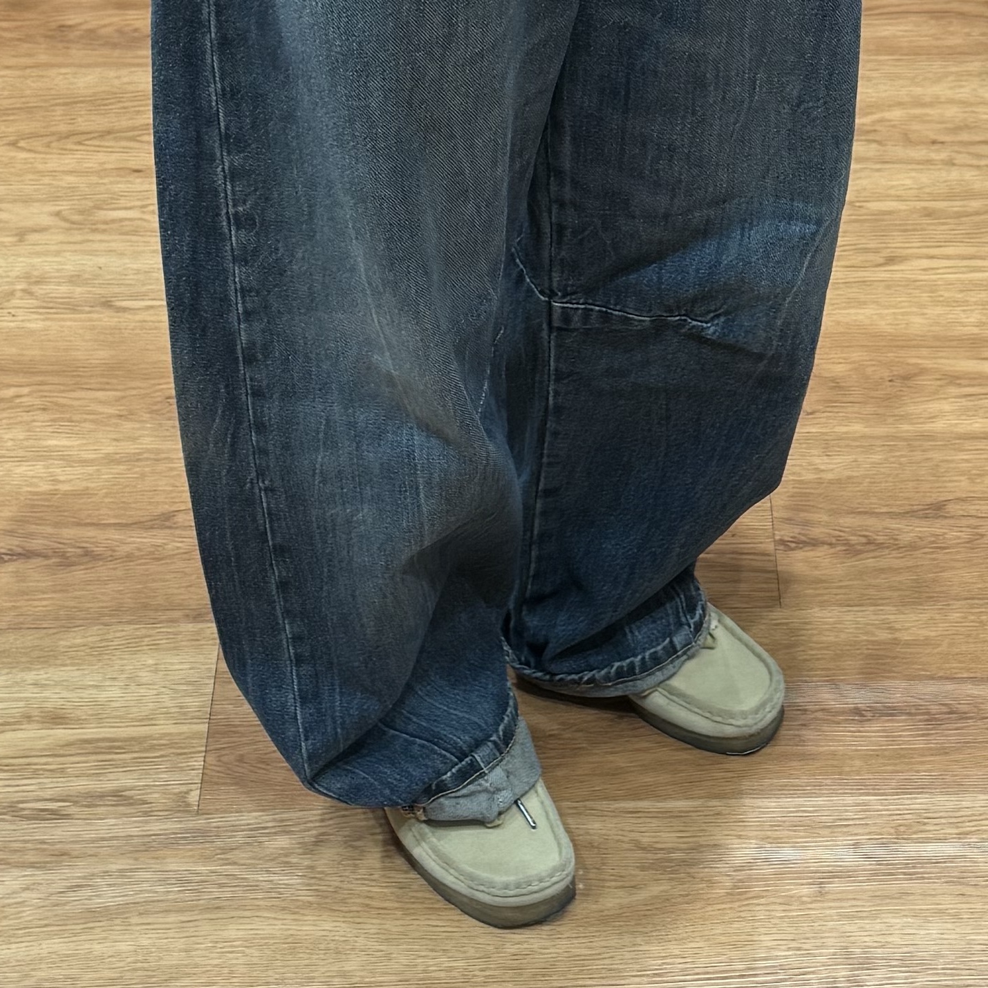 (W) Clarks Wallabee Maple Suede 착용 스타일