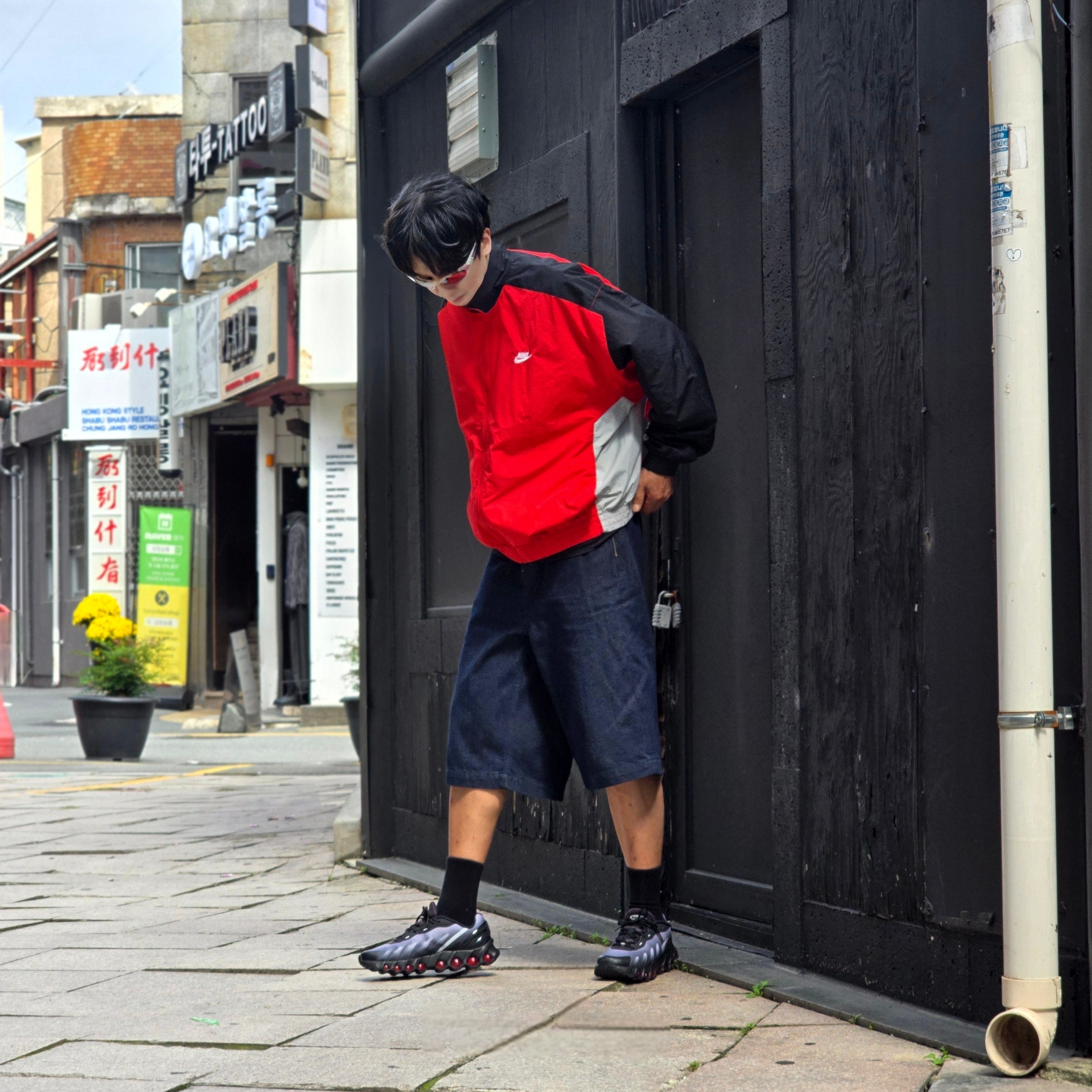 Nike Club Oversized Woven Track Jacket University Red Black - Asia, Nike Air Max Dn8 Black Anthracite 착용 스타일 - 2