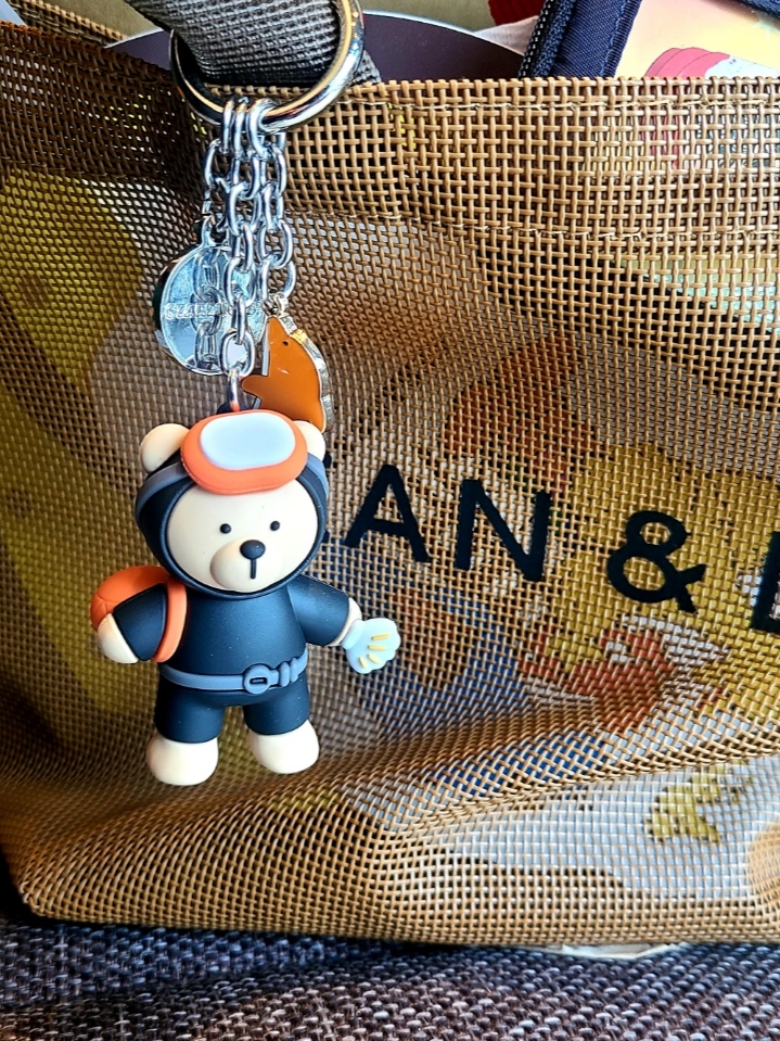 Bearbrick Series 50 Sealed Case 100% (24 Blind Boxes), Starbucks Annyeong Jeju Bearista Keychain 착용 스타일 - 3