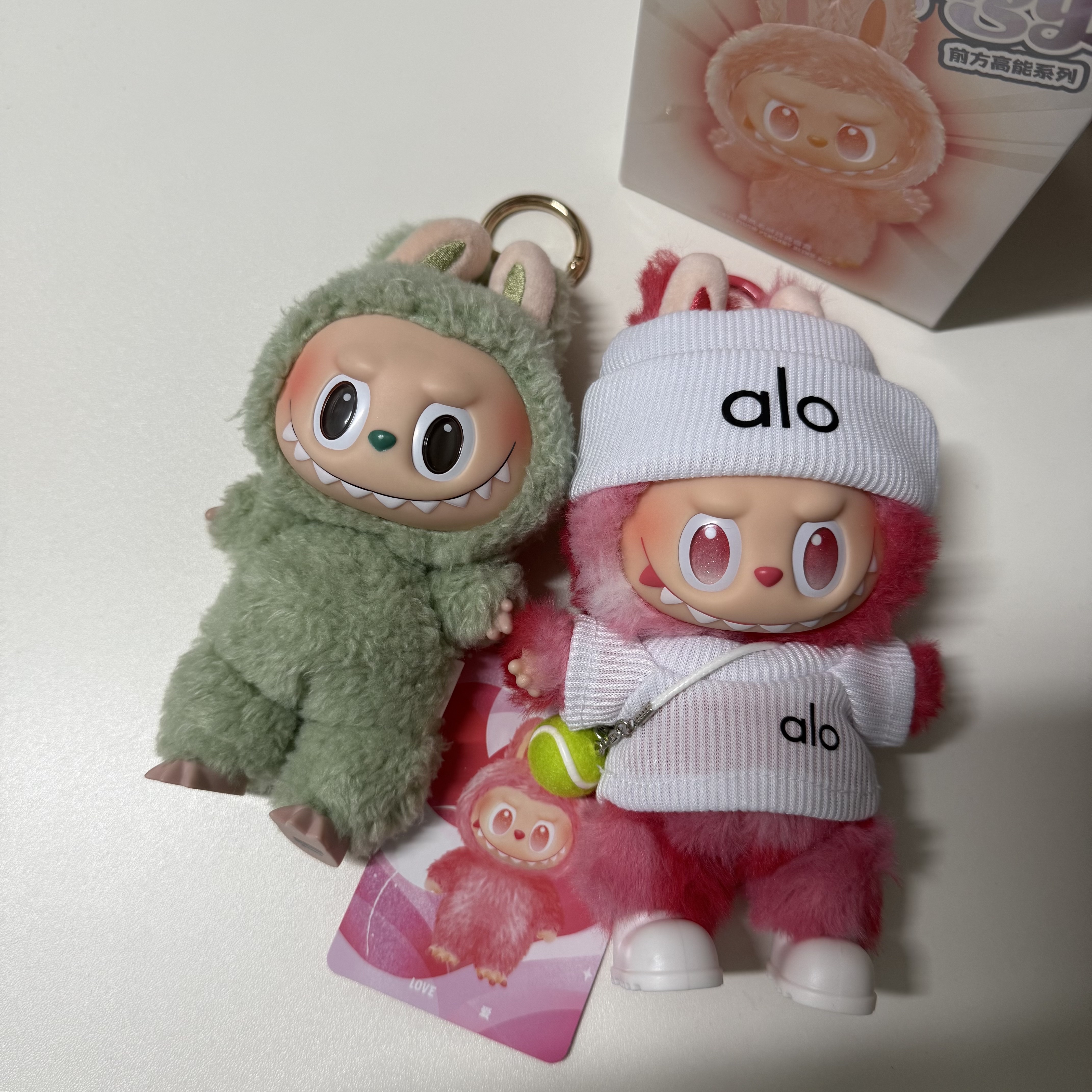 Pop Mart Labubu The Monsters Highlight Series Love Keyring (Opened Case), Pop Mart Labubu The Monsters Labubu Tasty Macarons Series Green Grape Keyring 착용 스타일