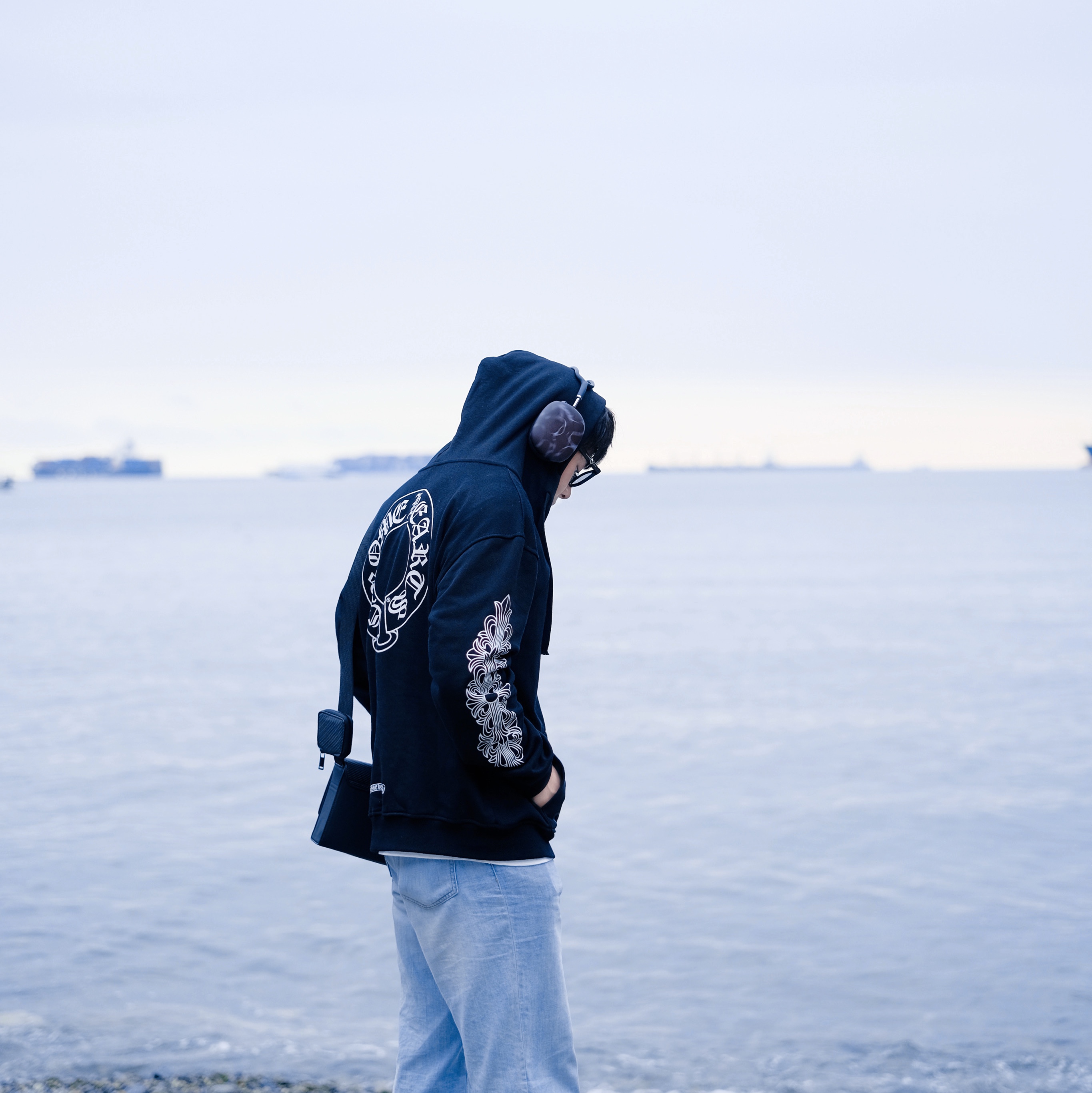 Chrome Hearts Horseshoe Floral Fleece Zip-Up Hoodie Black, Gentle Monster Alto 01 Black Clear 착용 스타일