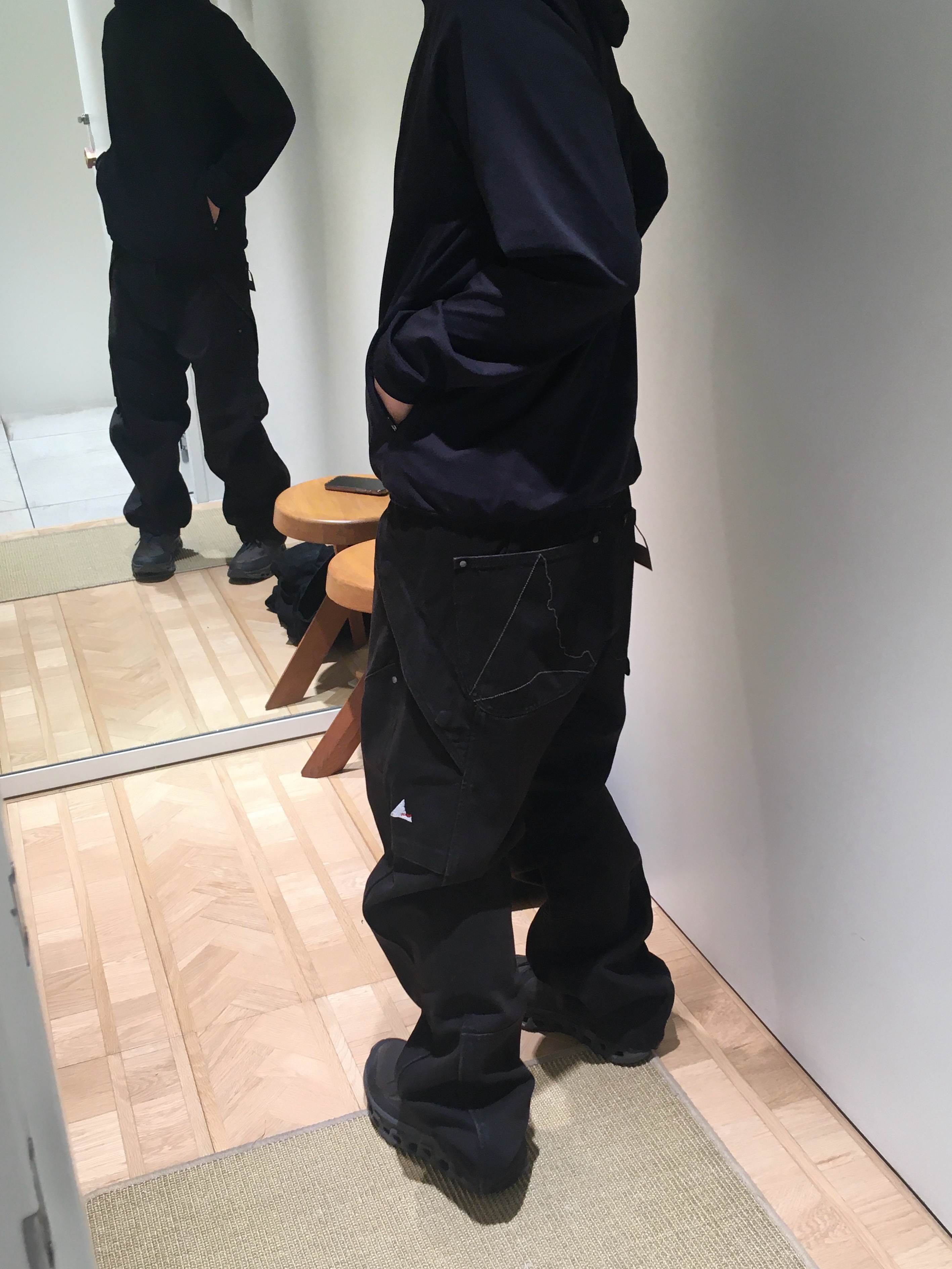 ROA X Wrangler Orte Denim Cargo Pants Dark Brown, Post Archive Faction (Paf) 8.0 Technical Jacket Right Black 착용 스타일