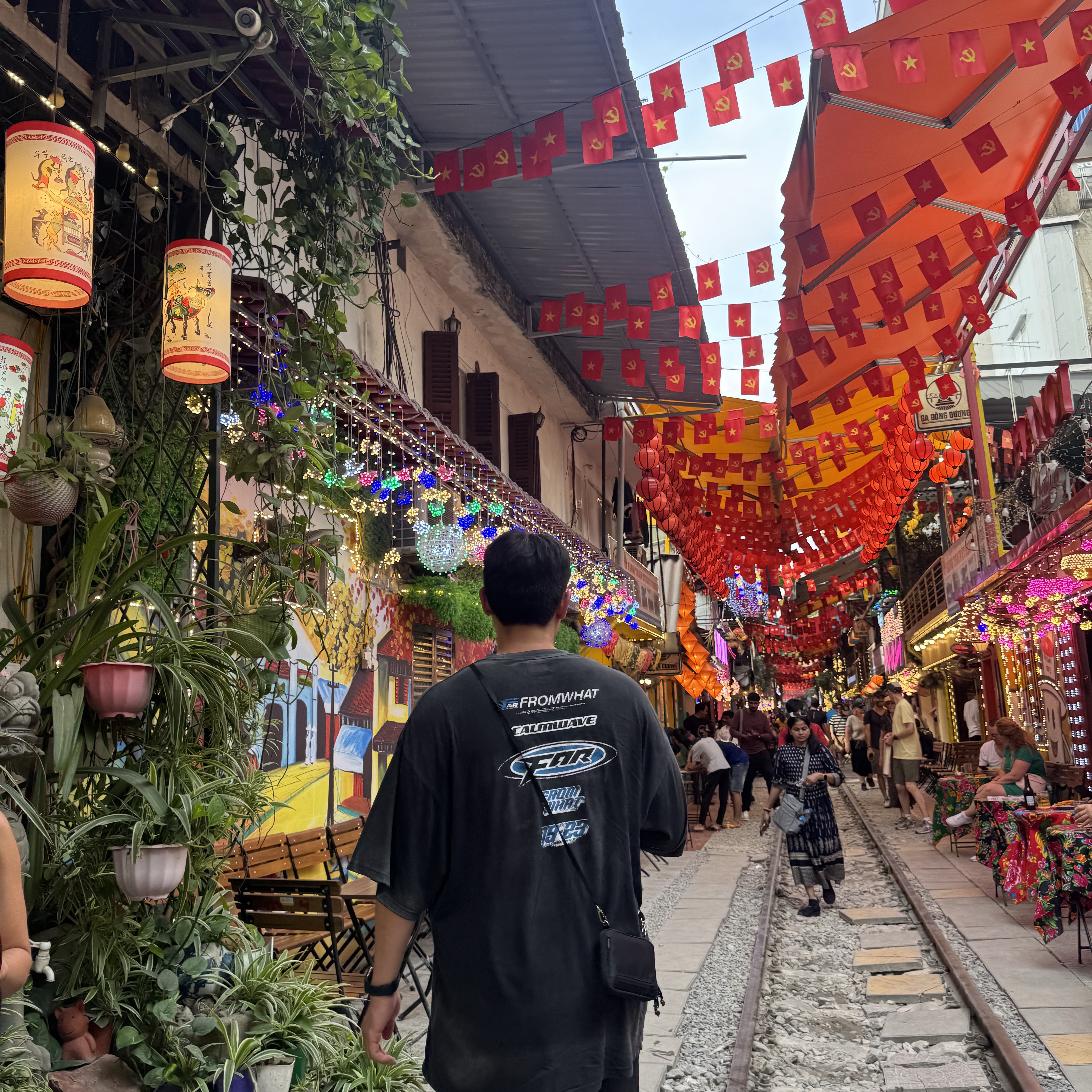 [더블적립]Farfromwhat Far Washed Logo T-Shirts Black 착용 스타일