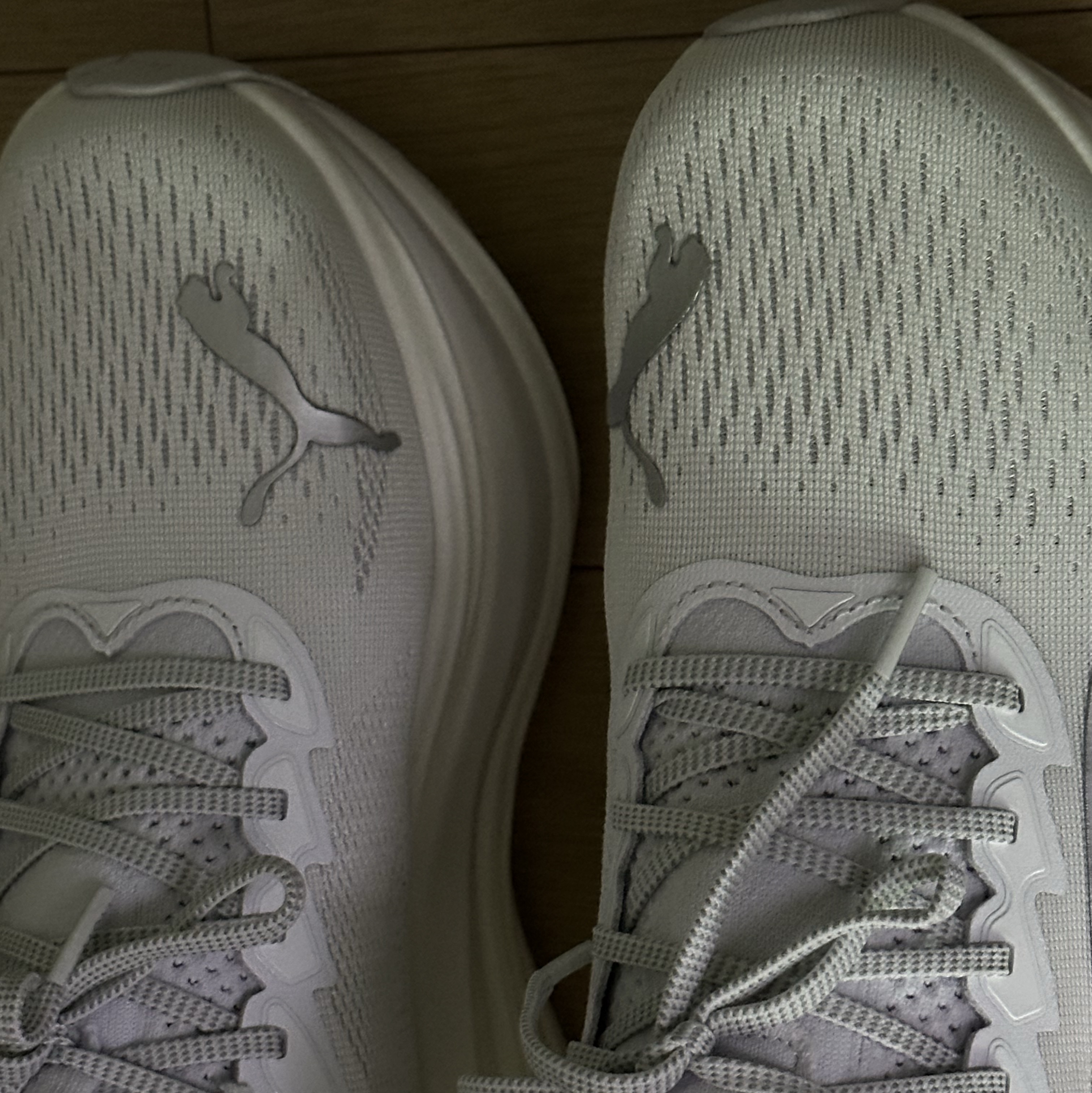 Puma Magmax Nitro White Silver 착용 스타일