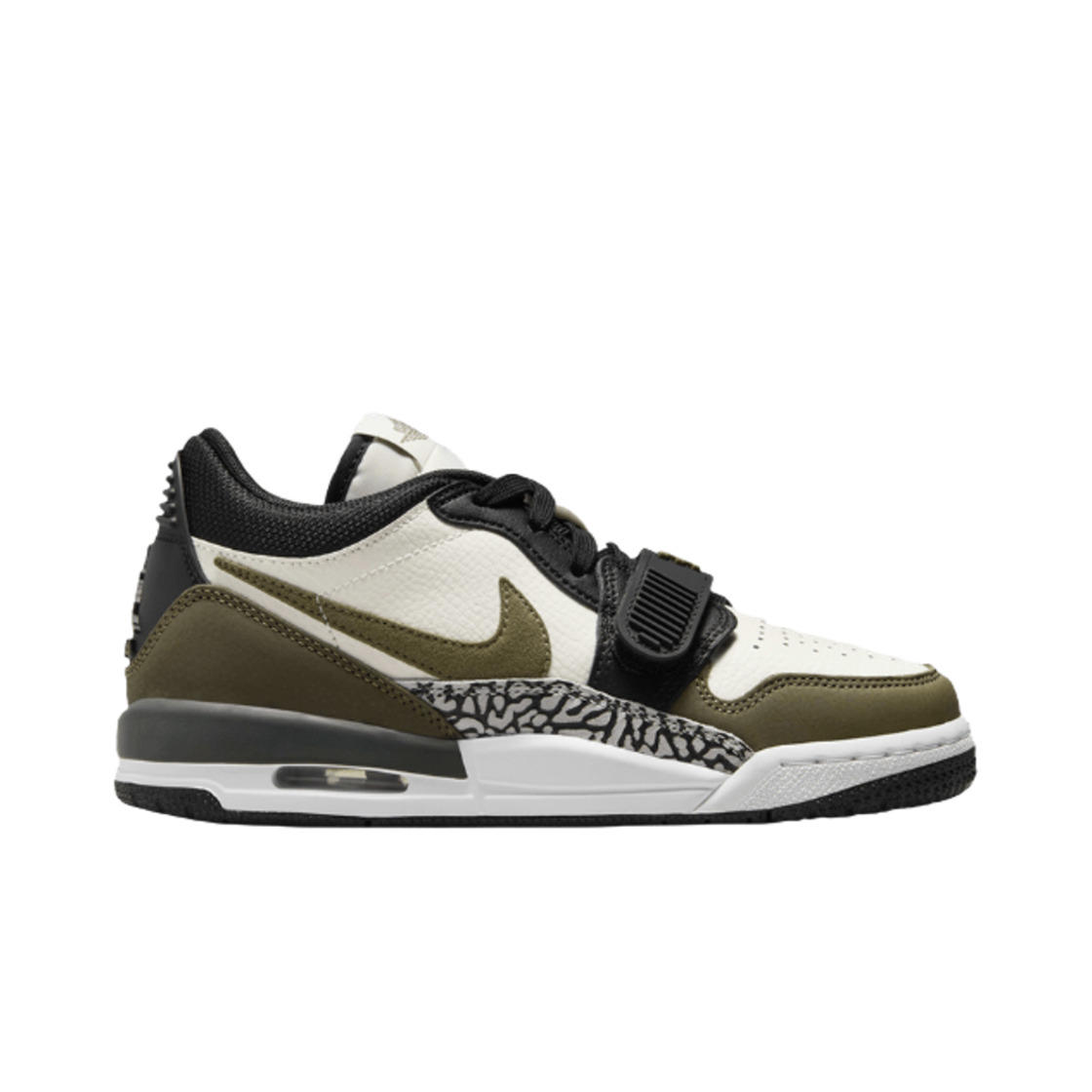 CD9054-120 (GS) Jordan Air Legacy 312 Low Sail Black
