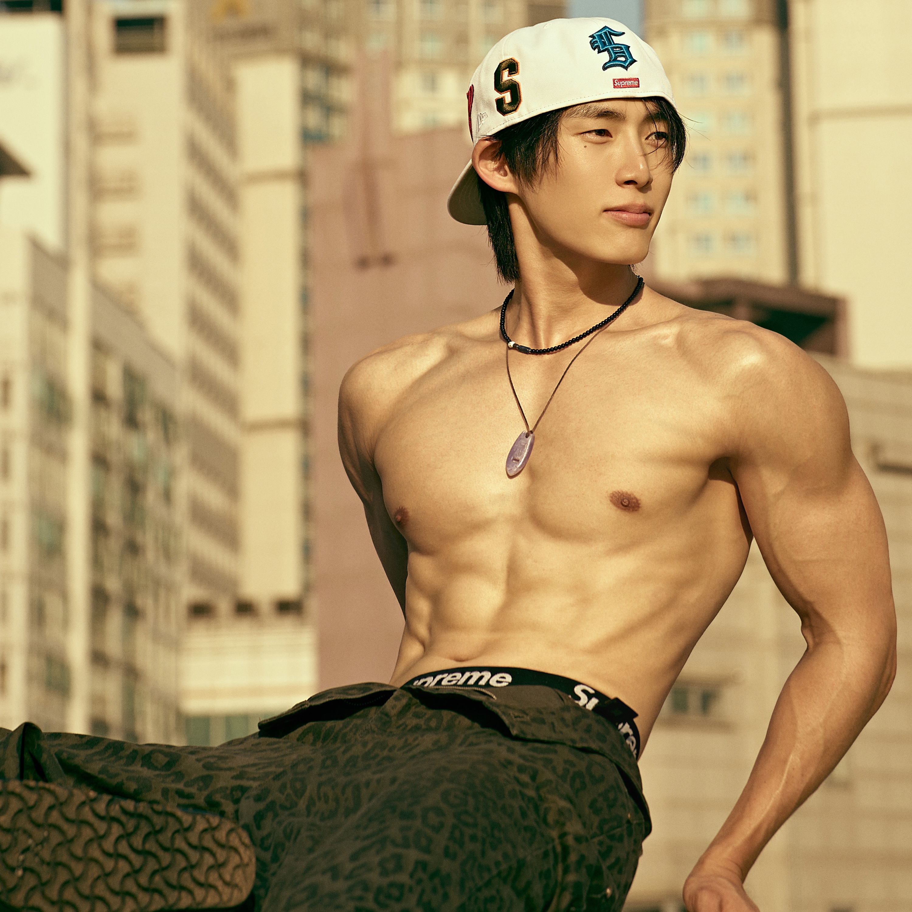 Supreme Hanes Boxer Briefs Black (4 Pack) 착용 스타일 - 1