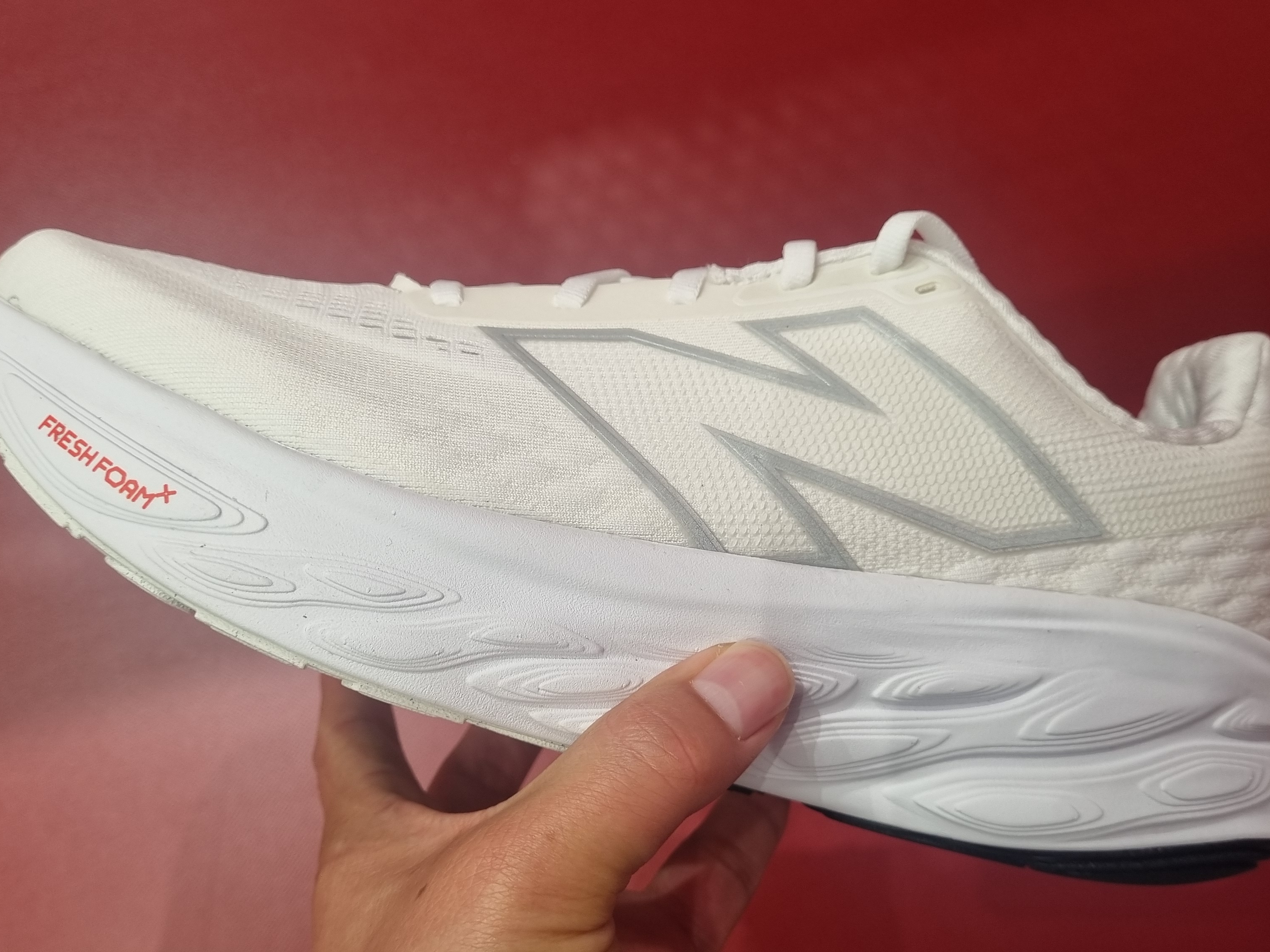 New Balance Fresh Foam X 1080v14 White Silver Metallic - 2E Wide 착용 스타일