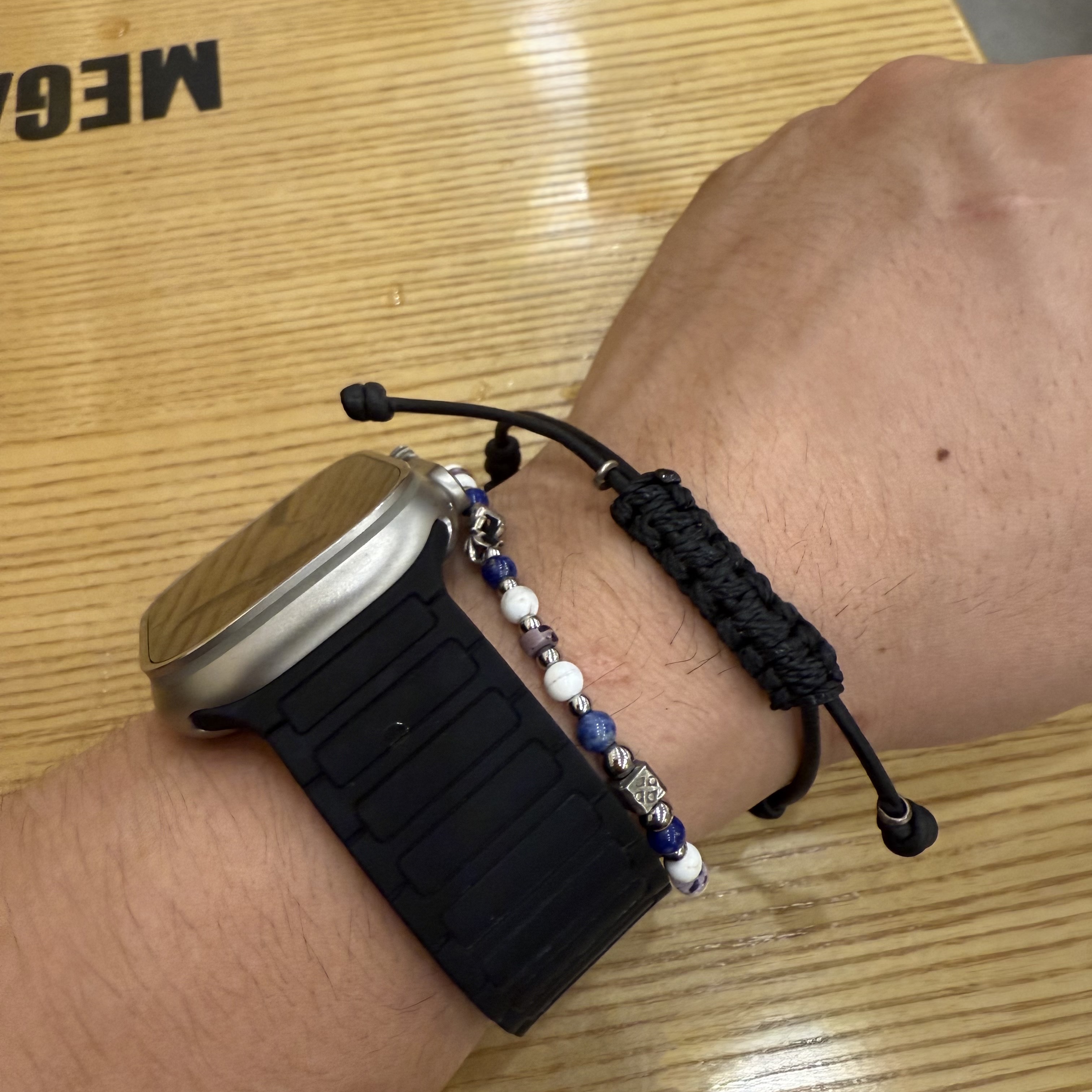 Apple Watch Ultra 49mm Titanium Case with Ocean Band Midnight (Korean Ver.), [KREAM 단독] Scudo Shell Black Pearl Beads Bracelet 착용 스타일