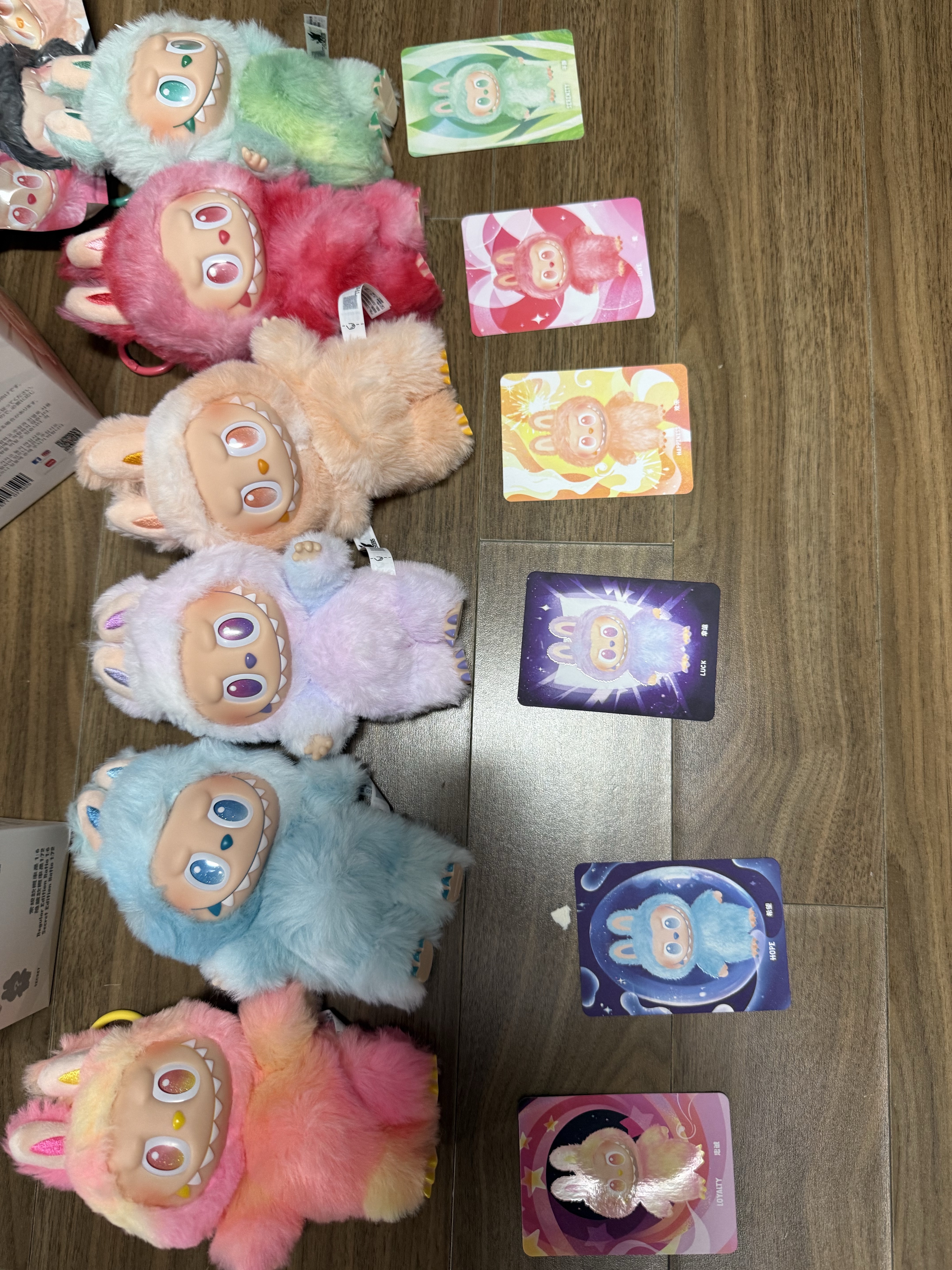 Pop Mart Labubu The Monsters Pin For Love Series Vinyl Plush Pendant Sealed Case (A-M) (14 Blind Boxes) 착용 스타일 - 1
