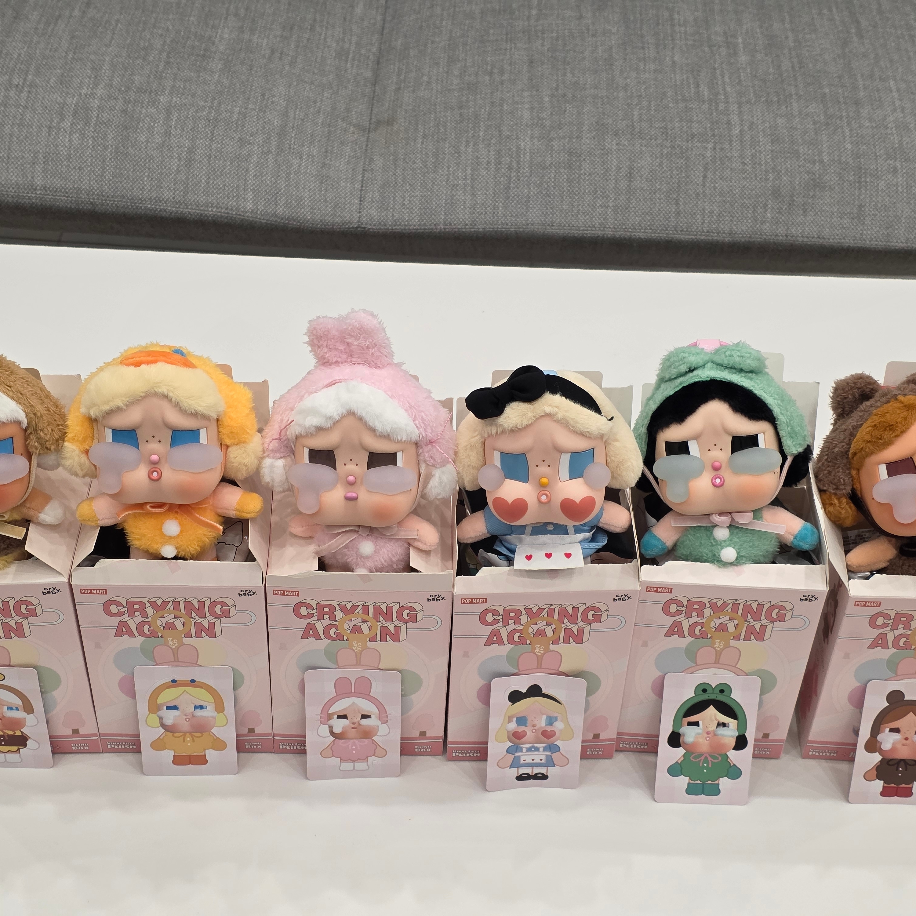 Pop Mart Crybaby Crying Again Series Plush Keyring Sealed Case (6 Blind Boxes) 착용 스타일 - 4