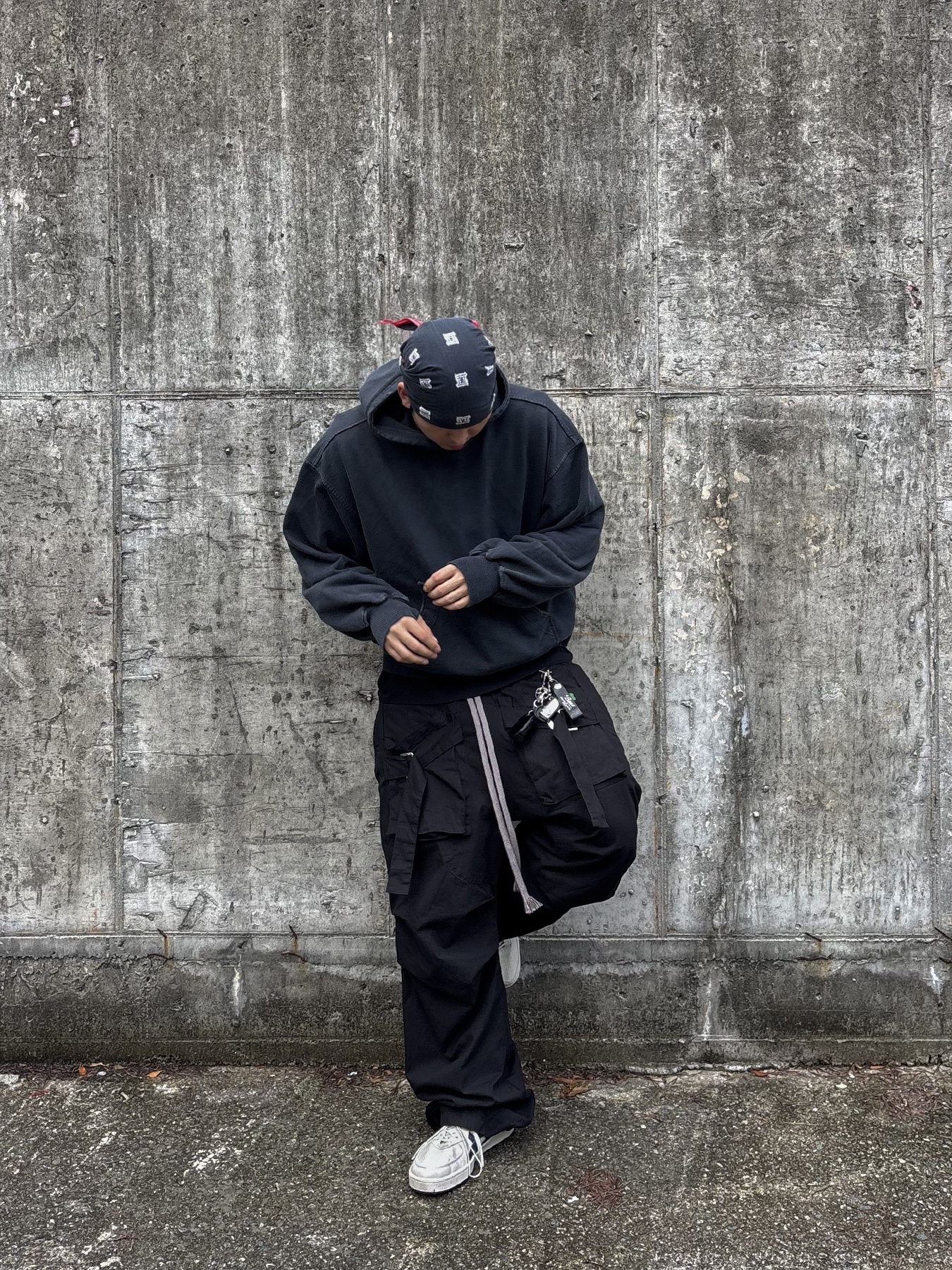 Wapworks Wide Safety Cargo Pants Black 착용 스타일 - 2
