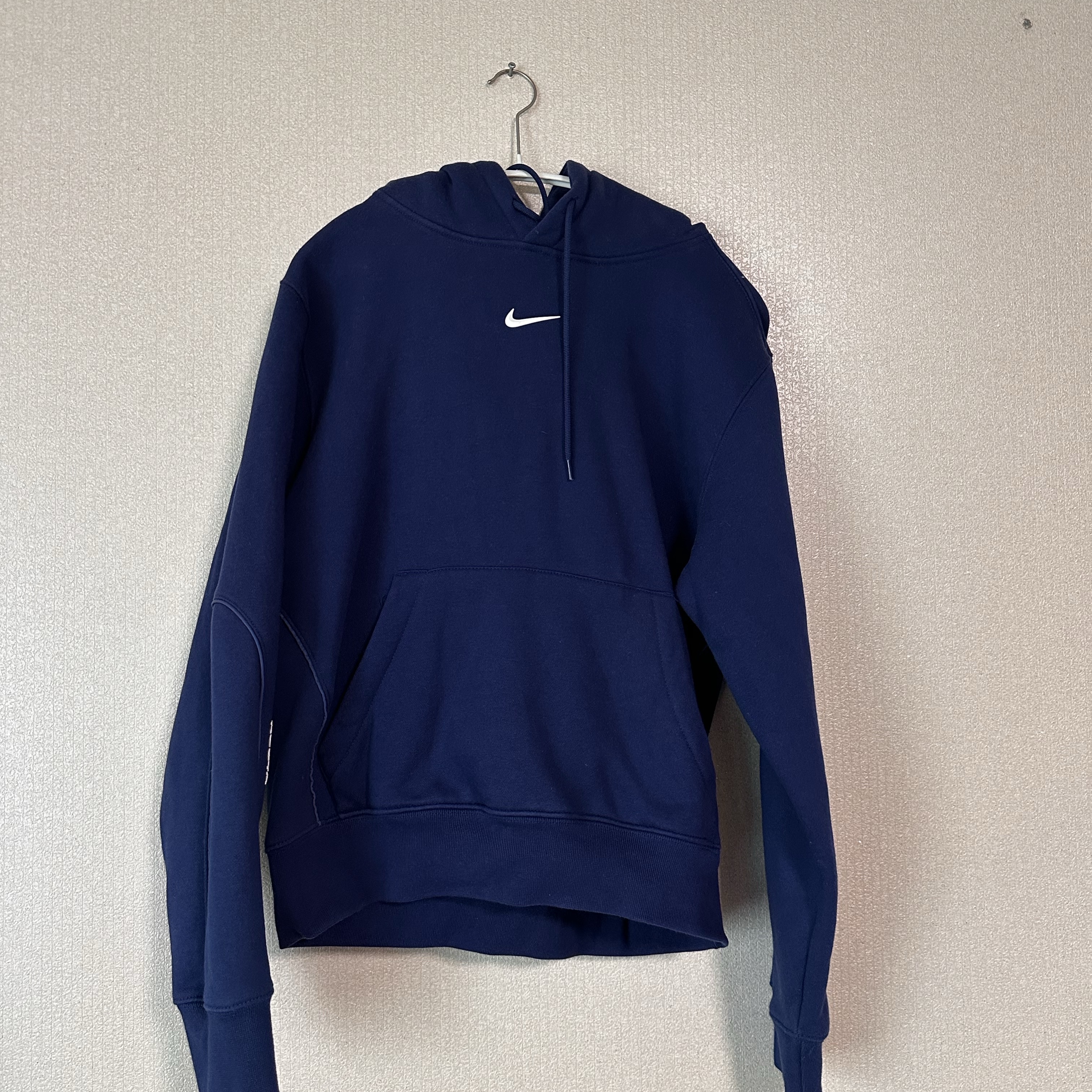 Nike x Drake Nocta Cardinal Stock Essential Hoodie Navy - Asia 착용 스타일