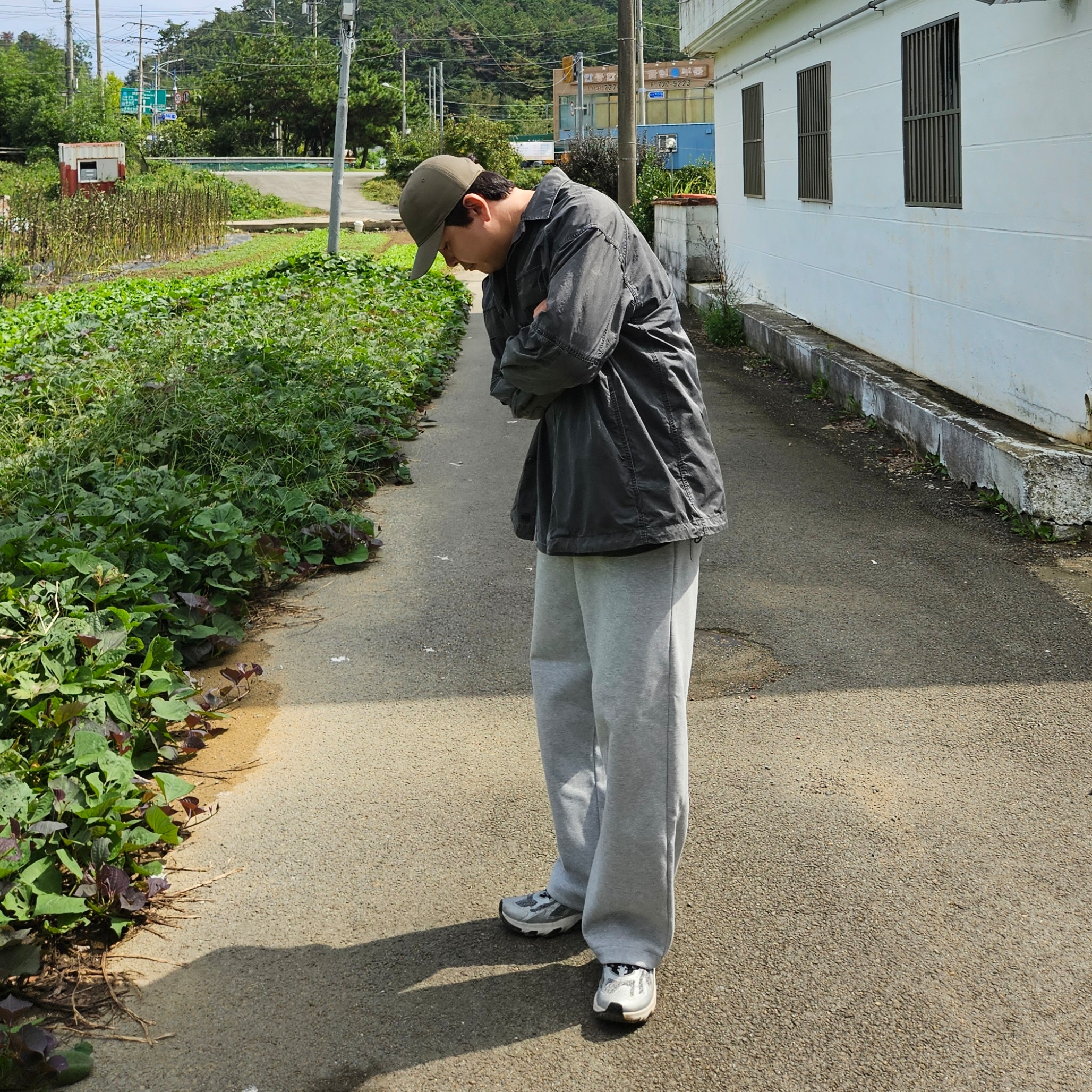 Salomon Speedverse PRG Silver Frost Grey Lunar Rock, Juun.J Nylon Classic Loose Dyed Shirt Grey - 23FW 착용 스타일 - 3