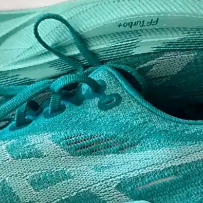 Asics Superblast 2 Wave Teal Illuminate Mint 착용 스타일