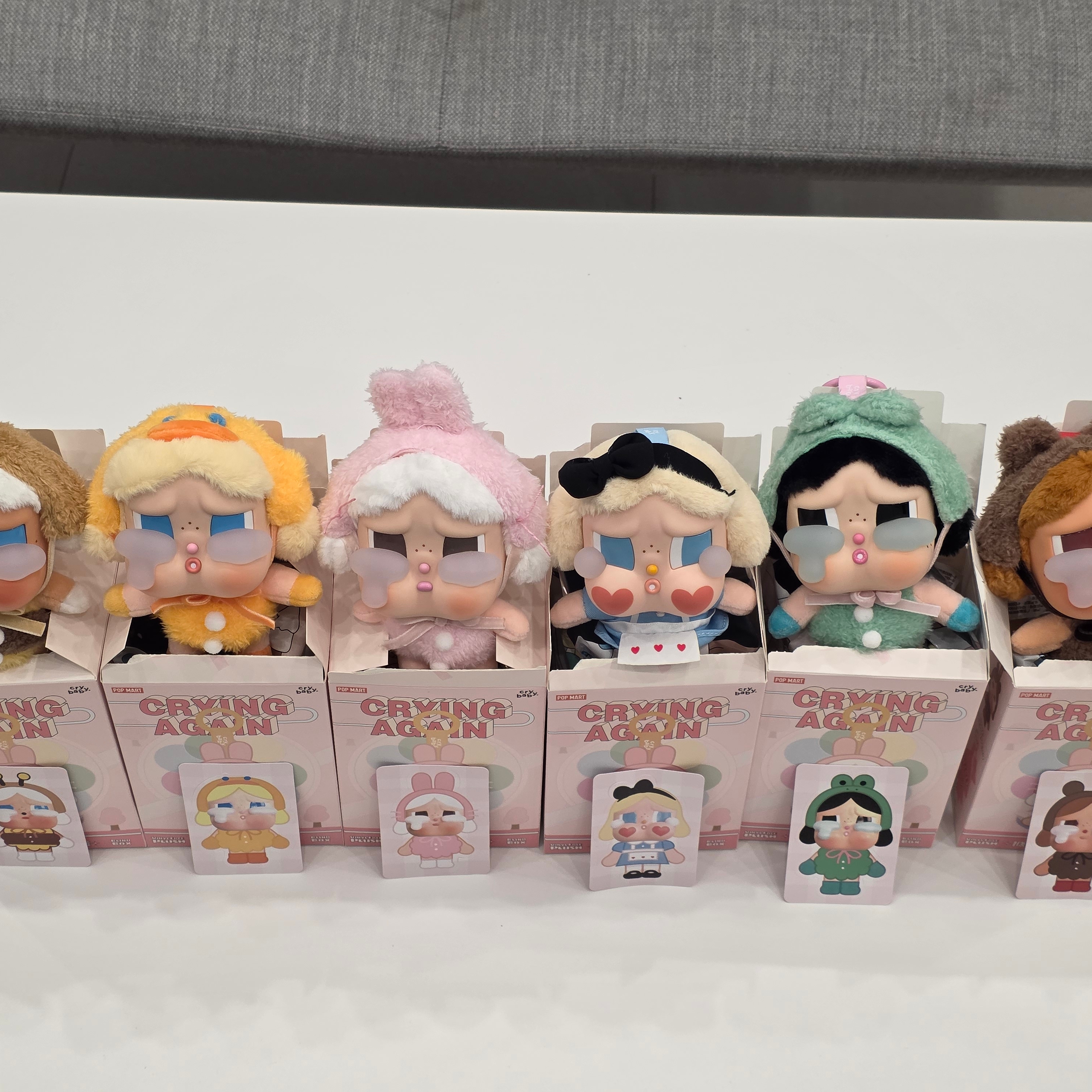 Pop Mart Crybaby Crying Again Series Plush Keyring Sealed Case (6 Blind Boxes) 착용 스타일 - 3
