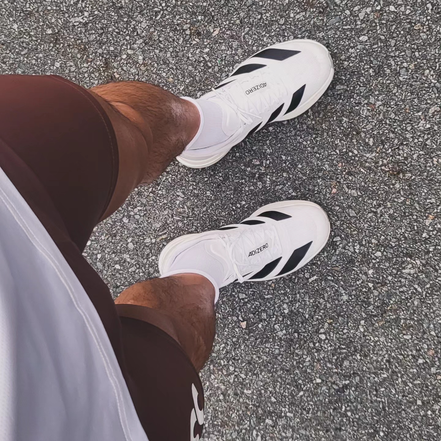 (W) Adidas Adizero EVO SL Cloud White Core Black, Adidas Adizero EVO SL Cloud White Core Black 착용 스타일 - 4