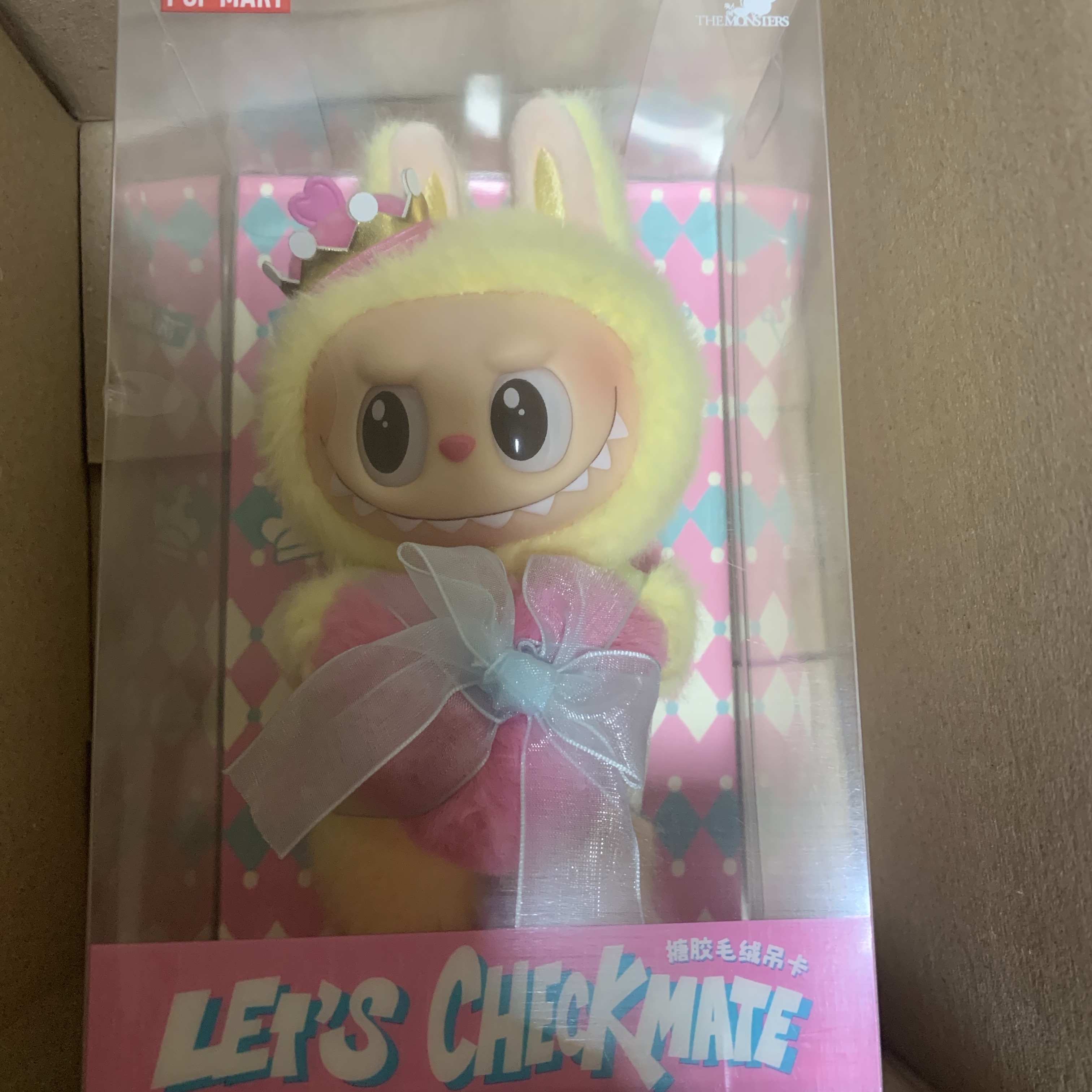 Pop Mart The Monsters Checkmate Series Plush Keyring 착용 스타일