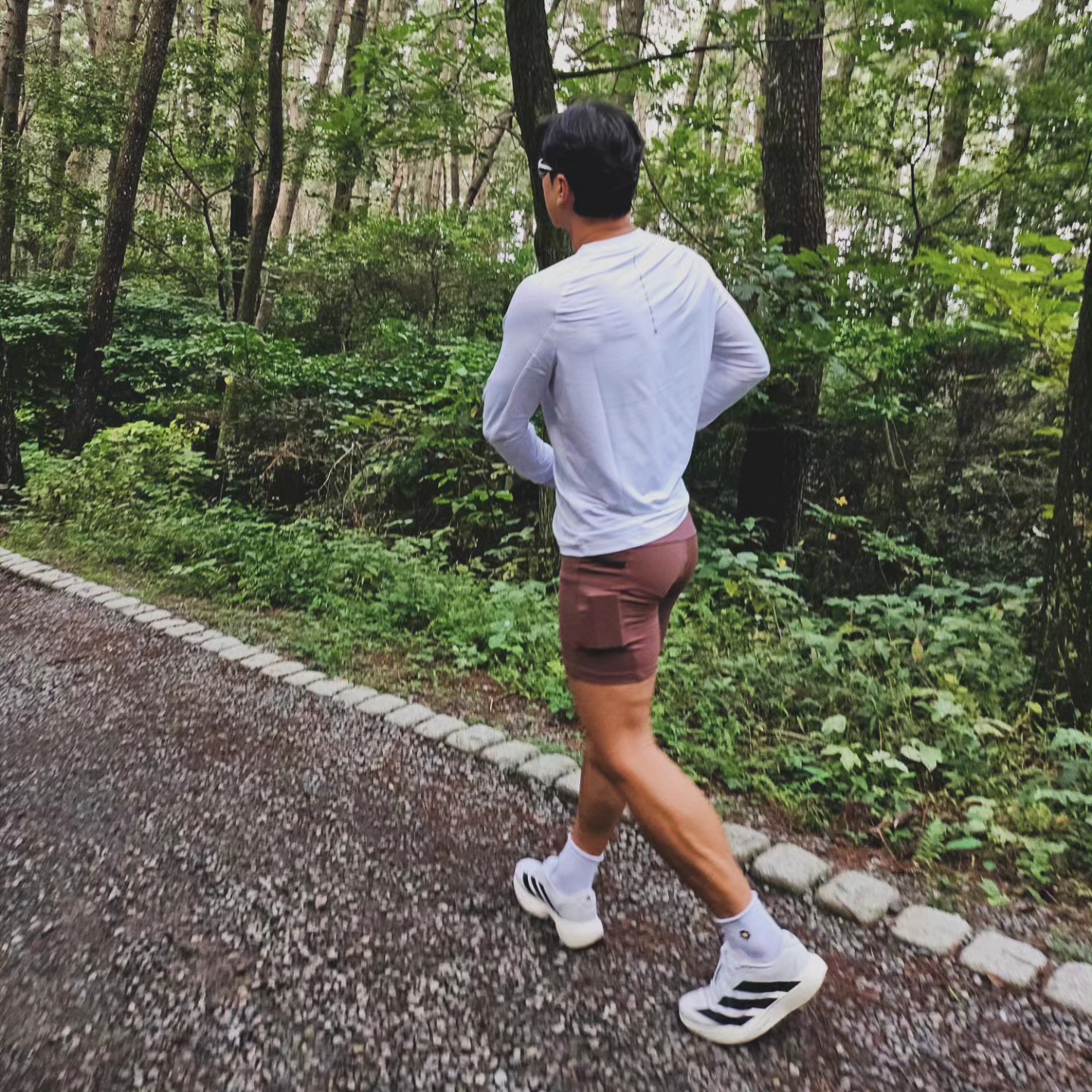 (W) Adidas Adizero EVO SL Cloud White Core Black, Adidas Adizero EVO SL Cloud White Core Black 착용 스타일 - 1