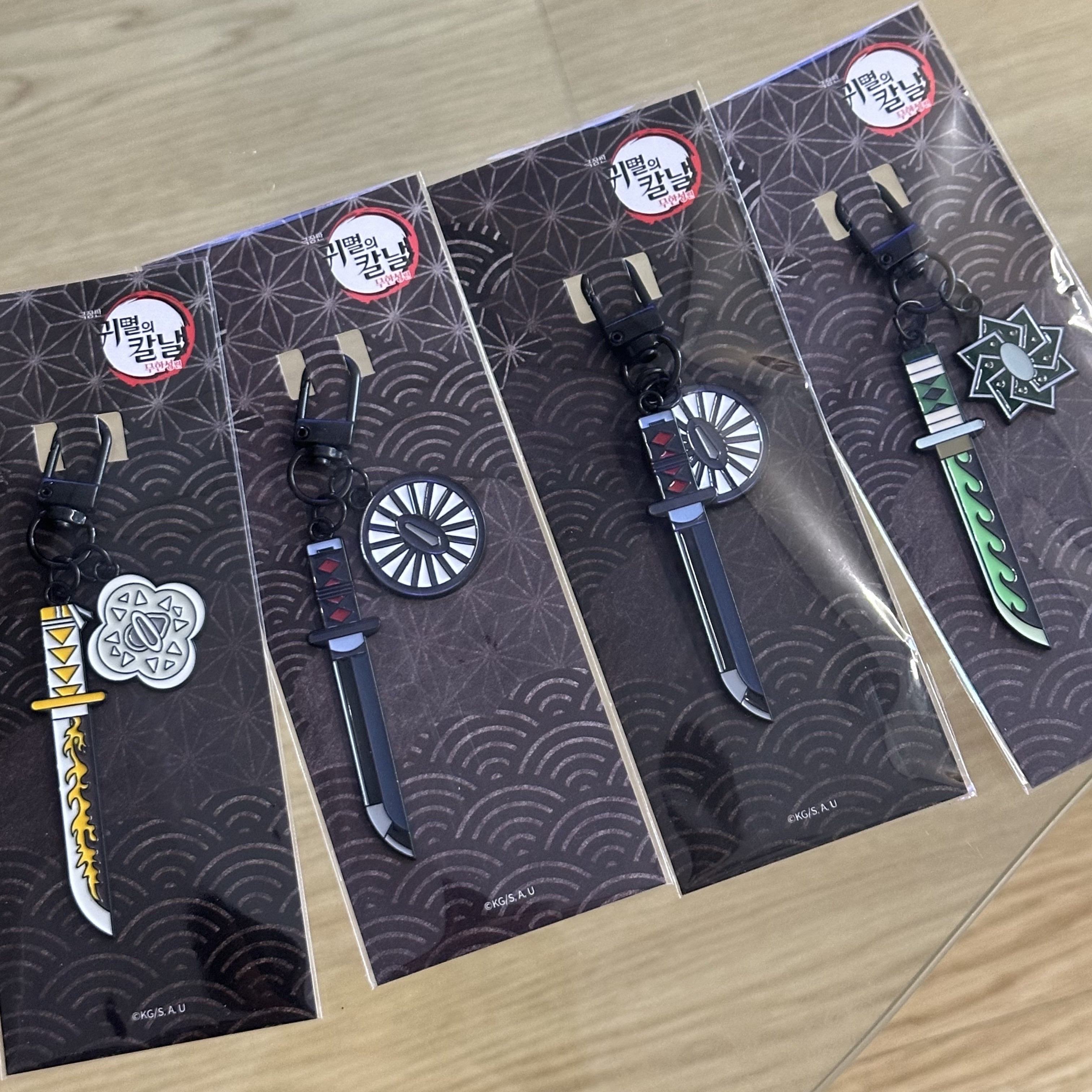 Demon Slayer Kimetsu No Yaiba Nichirin Sword Keyring Agatsuma Zenitsu, Demon Slayer Kimetsu No Yaiba Nichirin Sword Keyring Sanemi Shinazugawa 착용 스타일 - 2