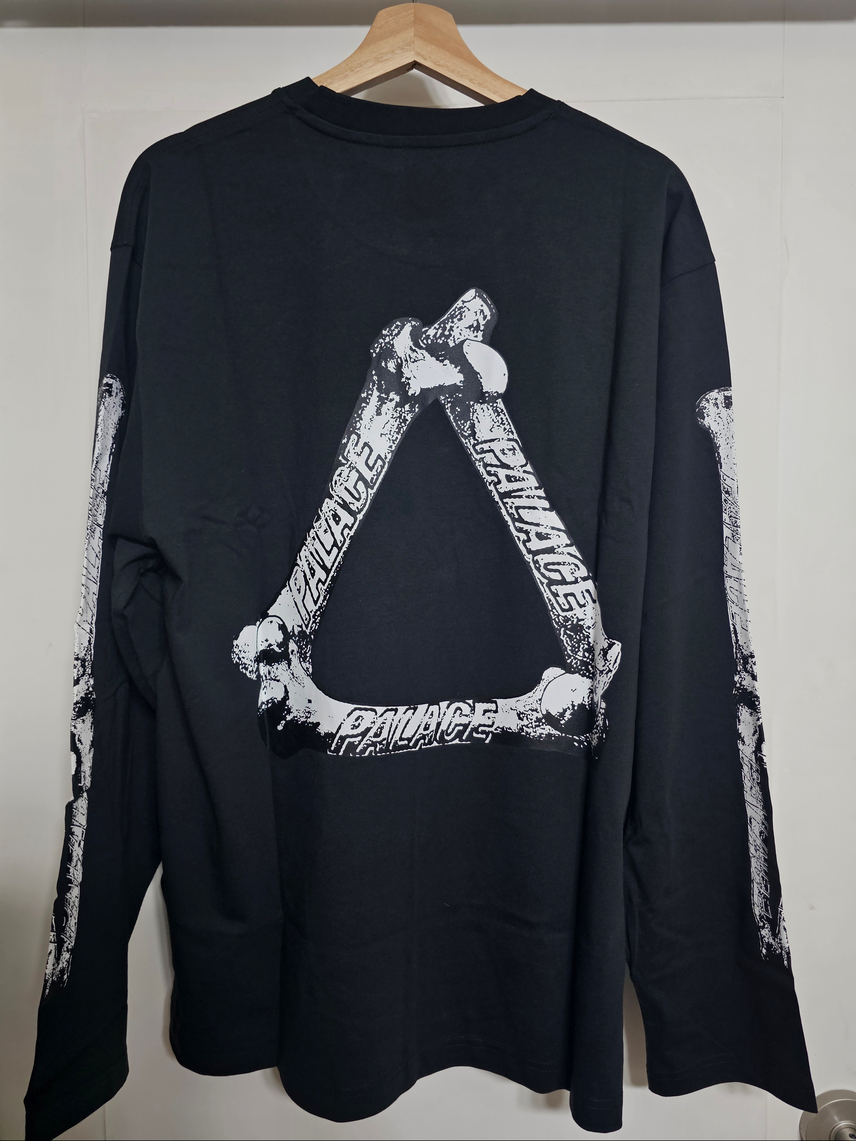 Palace Tri-Bone Longsleeve Black - 25FW 착용 스타일 - 2