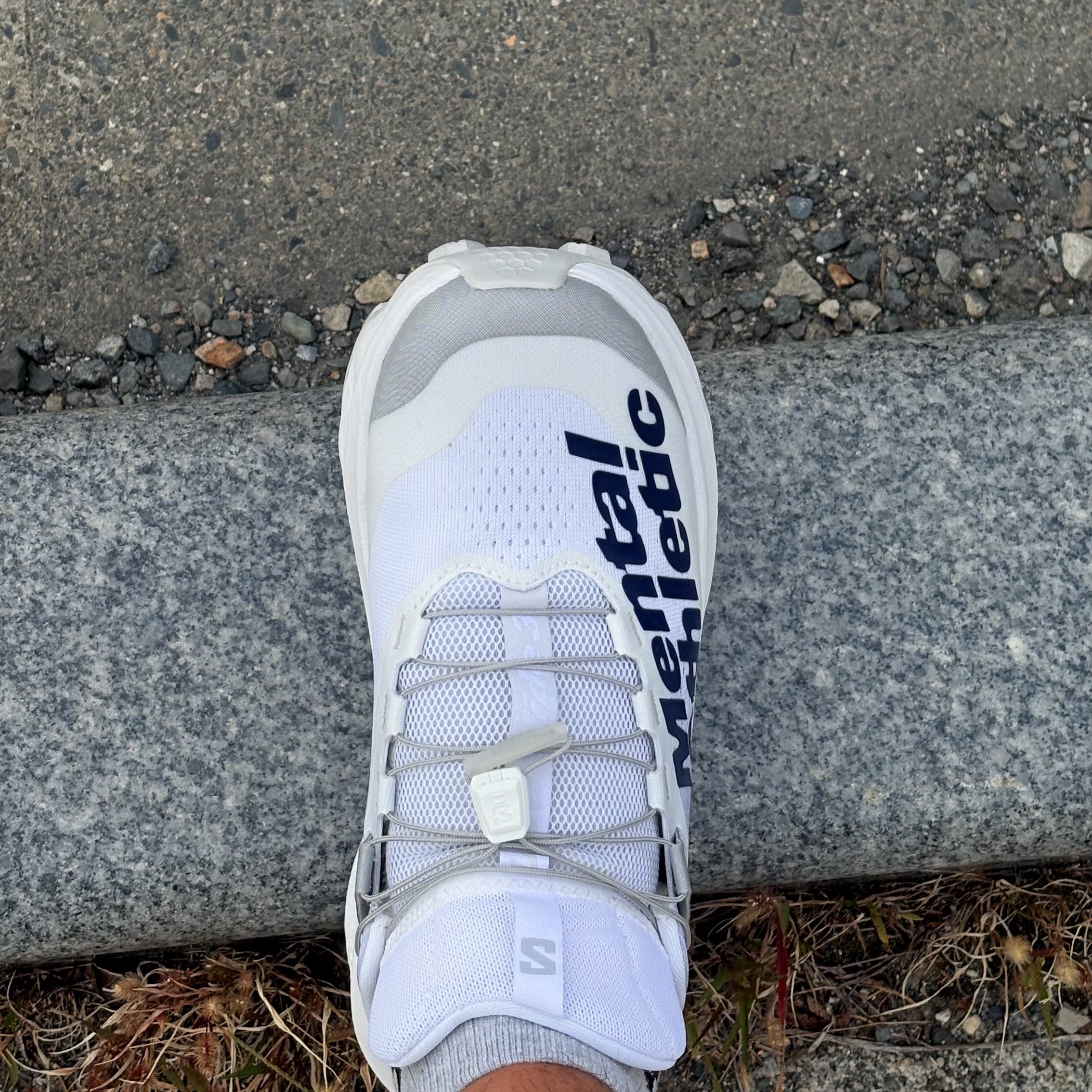 Salomon x Mental Athletic Ultra Glide 3 Sneakers White Lunar Rock, Salomon x Mental Athletic Crew Socks White Lunar Rock 착용 스타일 - 1
