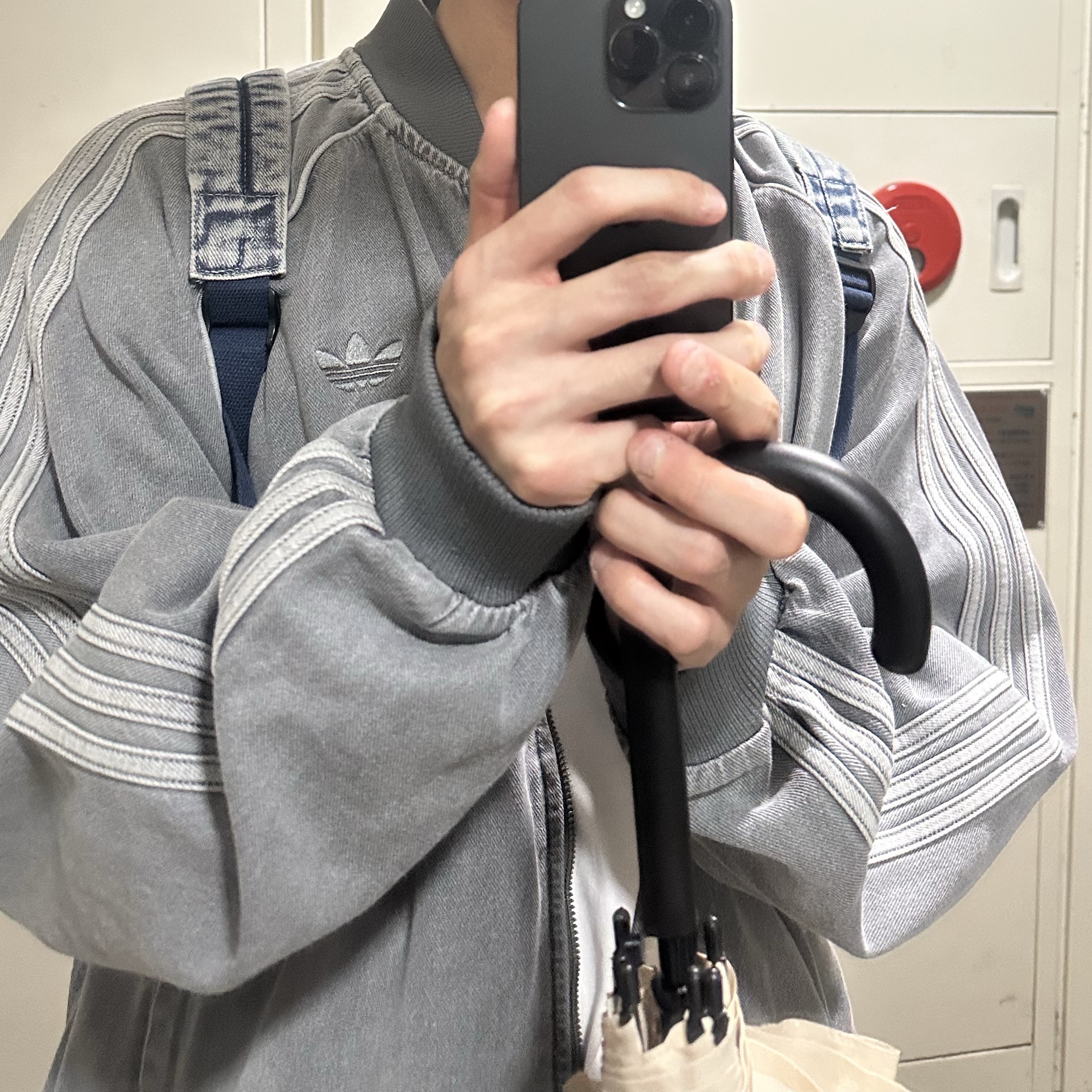 Adidas SST Adicolor Loose SST Denim Black Wash Jacket Denim - KR Sizing 착용 스타일 - 2