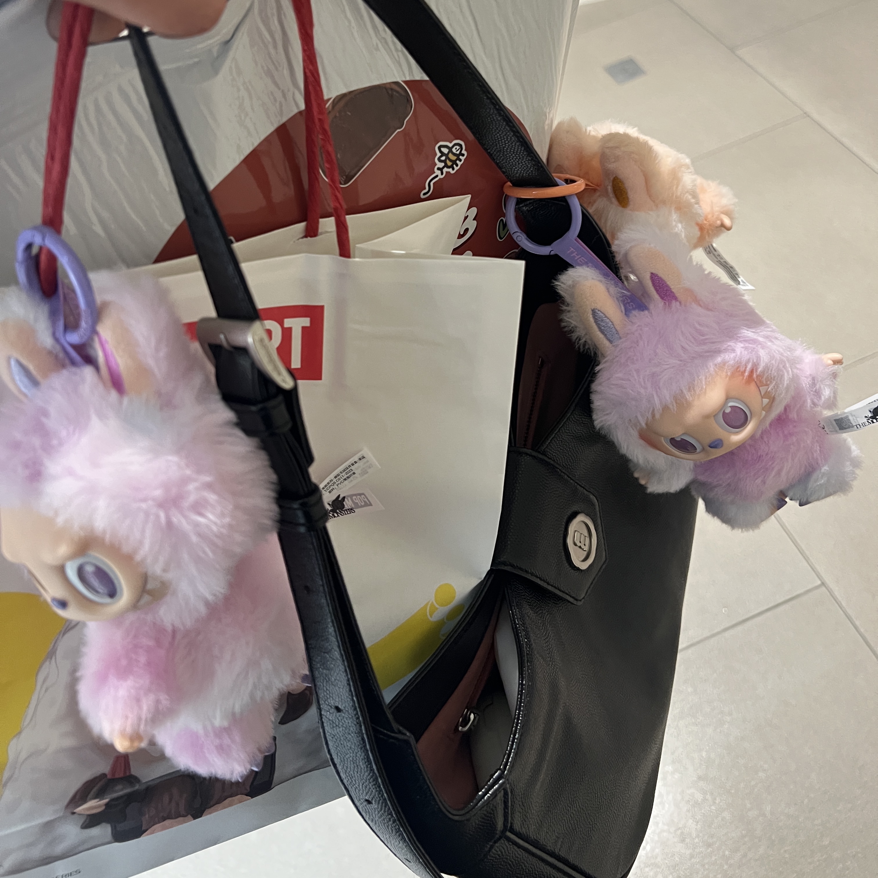 Pop Mart Labubu The Monsters Highlight Series Luck Keyring (Opened Case), Pop Mart Labubu The Monsters Highlight Series Happiness Keyring (Opened Case) 착용 스타일