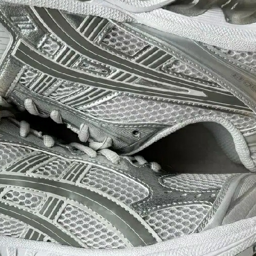 (W) Asics Gel-Kayano 14 Cloud Grey Clay Grey 착용 스타일