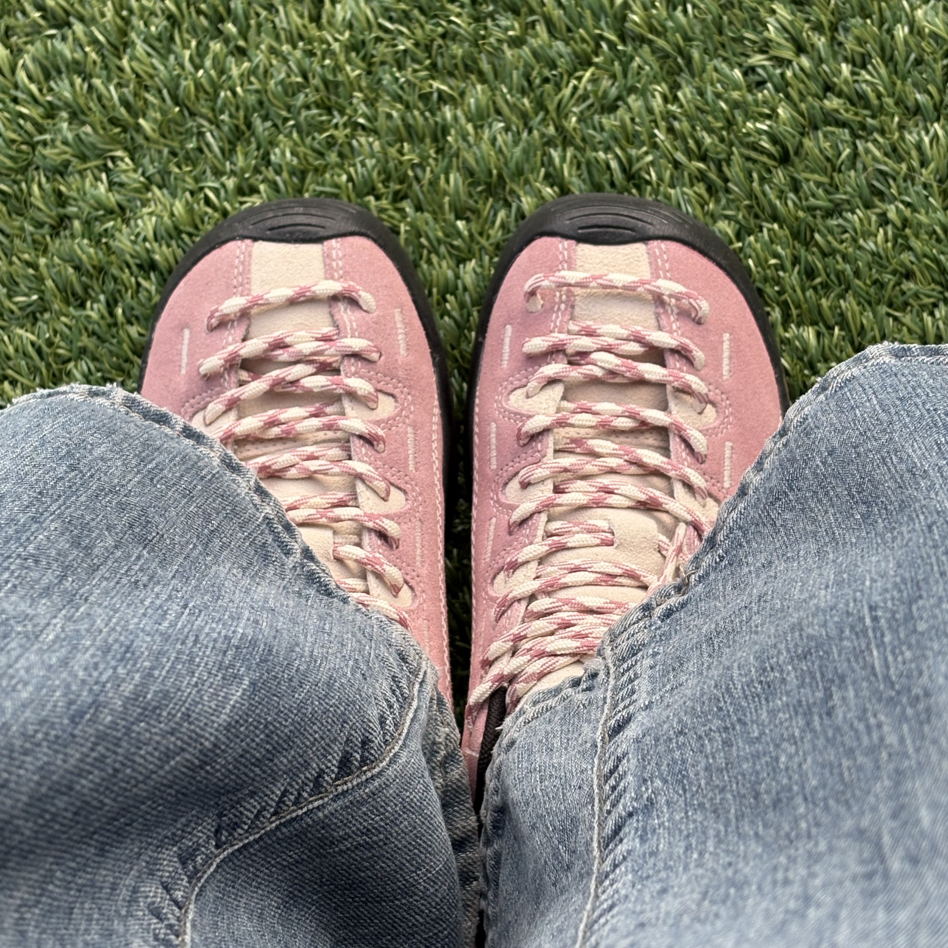 (W) Keen Jasper Suede Sneakers Nostalgia Rose Birch 착용 스타일