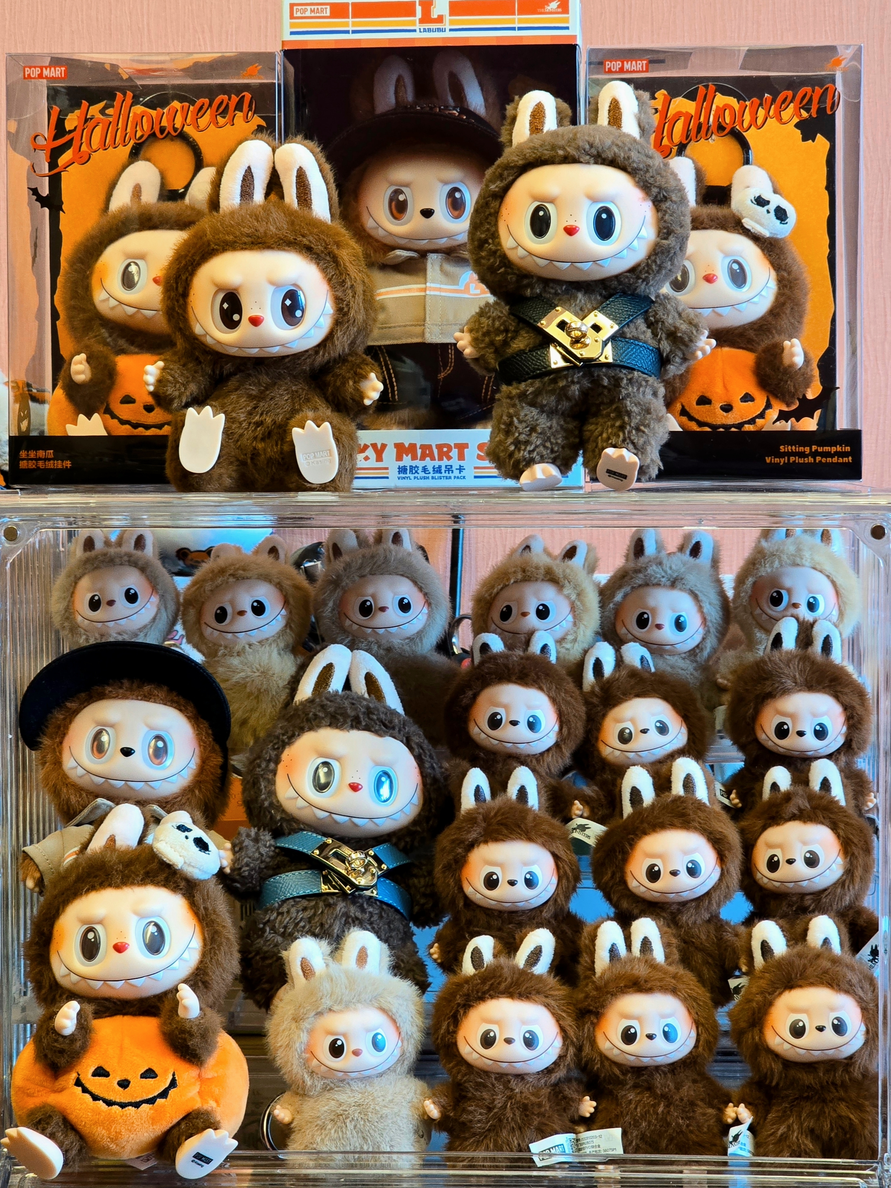 Pop Mart Labubu The Monsters Pin For Love Series Vinyl Plush Pendant (A-M) B (Opened Case), Pop Mart Labubu The Monsters Pin For Love Series Vinyl Plush Pendant (A-M) L (Opened Case) 착용 스타일