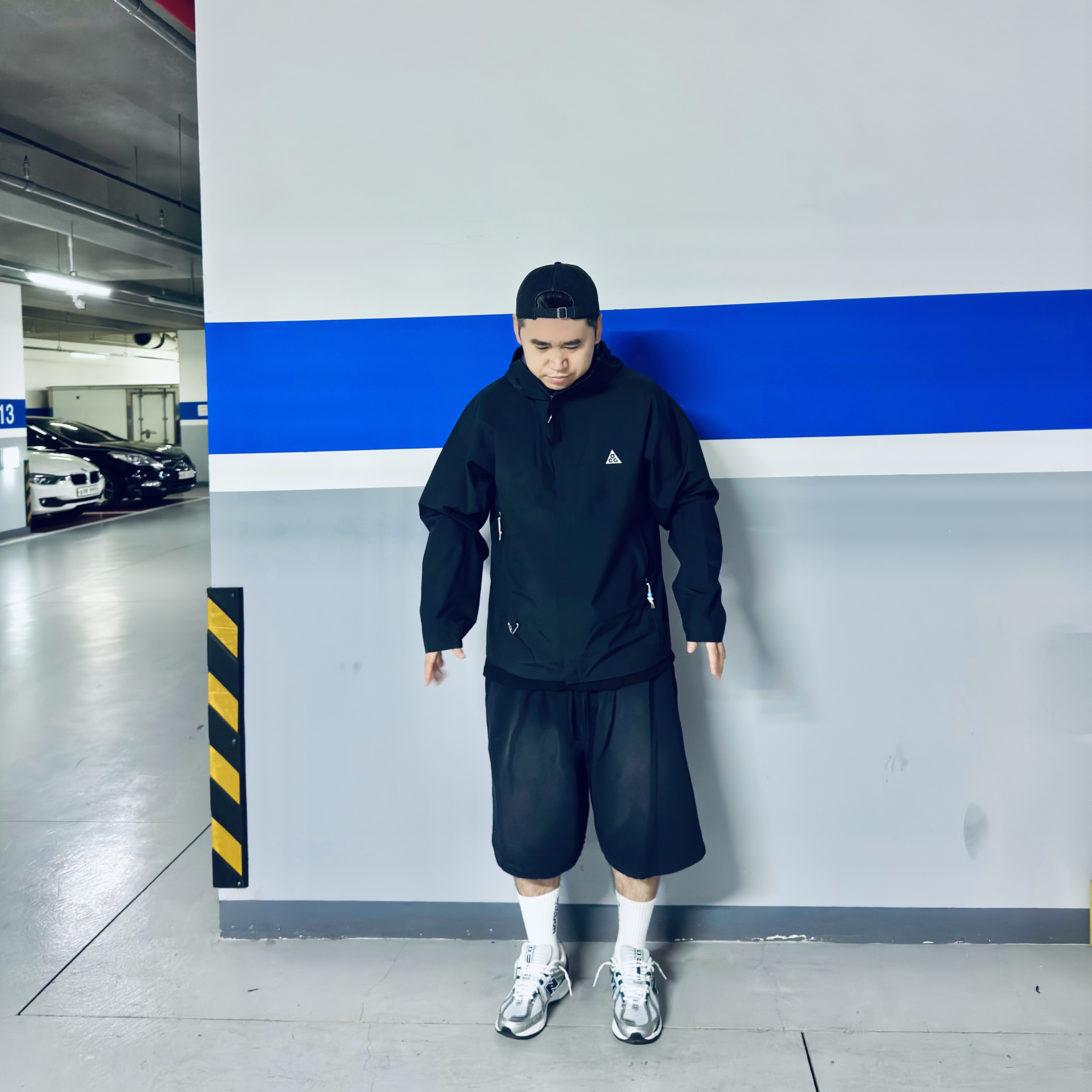 Nike ACG Storm-Fit ADV Cascade Rains Full Zip Jacket Black - Asia, Undermycar MU.127 Classic Logo Brush Washed Sweat Shorts Black 착용 스타일 - 6