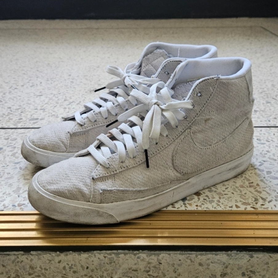 Nike x Stranger Things Blazer Mid Sail Upside Down Pack 착용 스타일