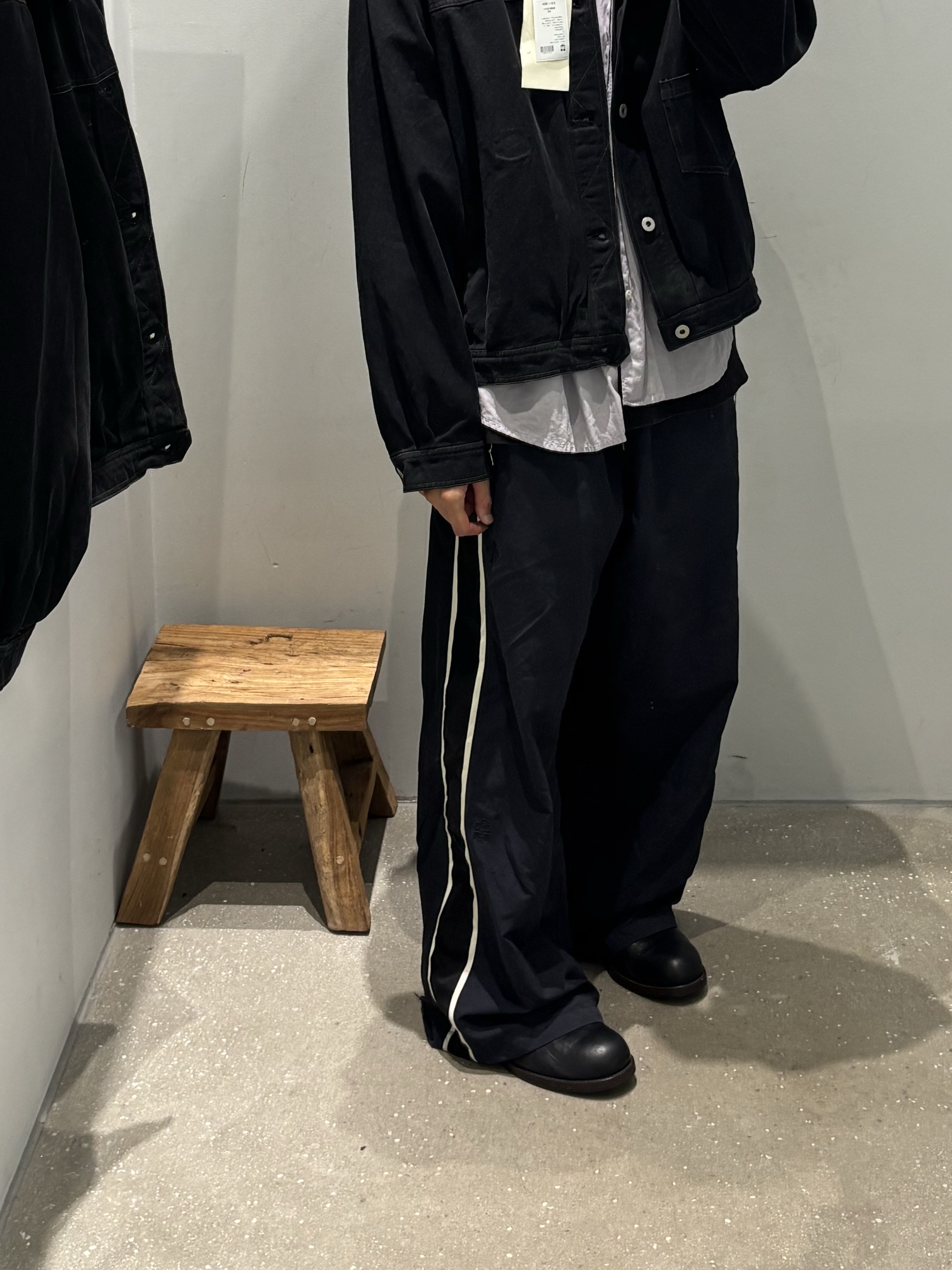 Polyteru Boarder Pants Dark Navy, [프리오더] Polyteru Derby Shoes Black Brown Sole 착용 스타일 - 2
