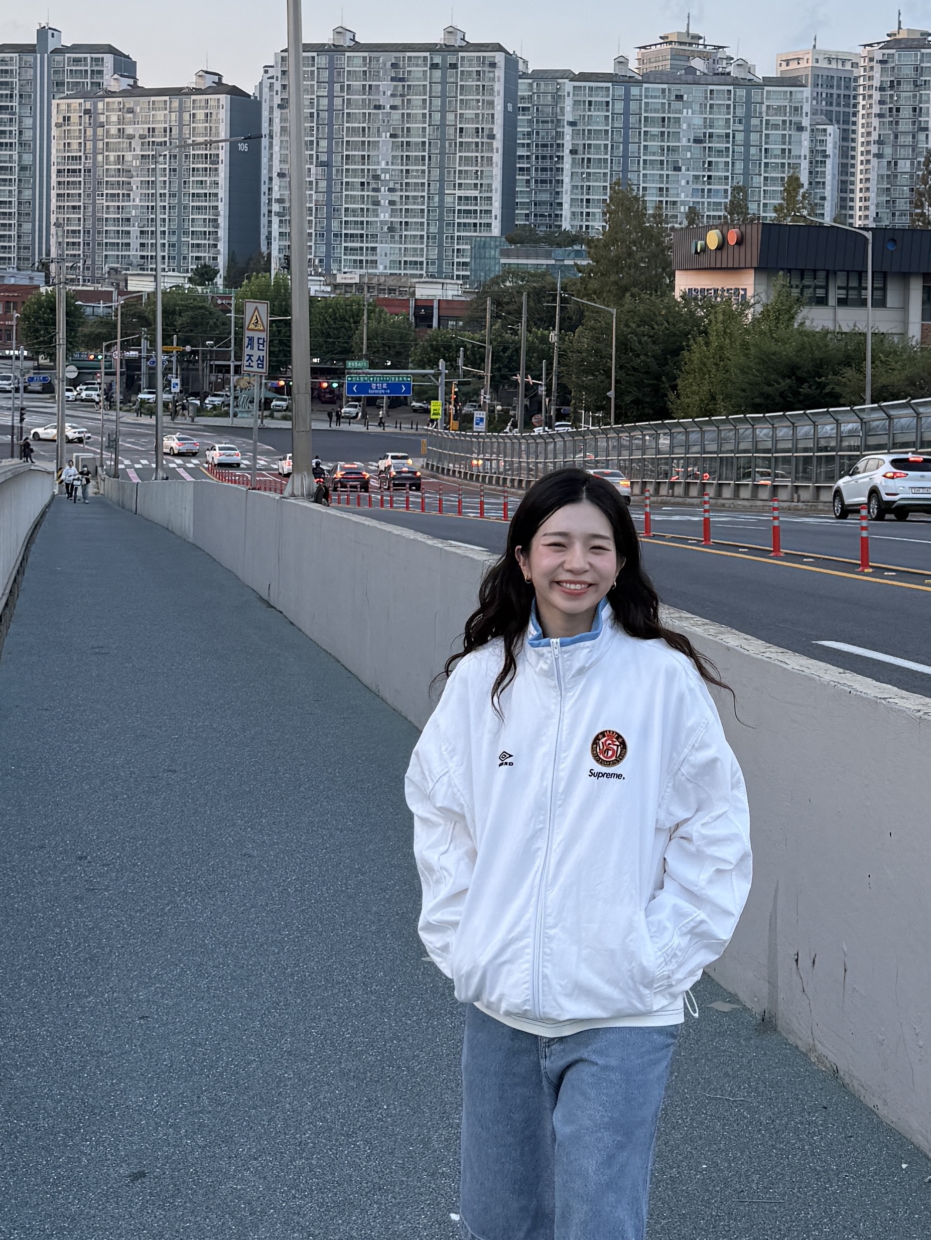 Supreme x Umbro Cotton Ripstop Track Jacket White - 23FW, Salomon x JJJJound XT-Wings 2 White Lapis Blue 착용 스타일 - 3