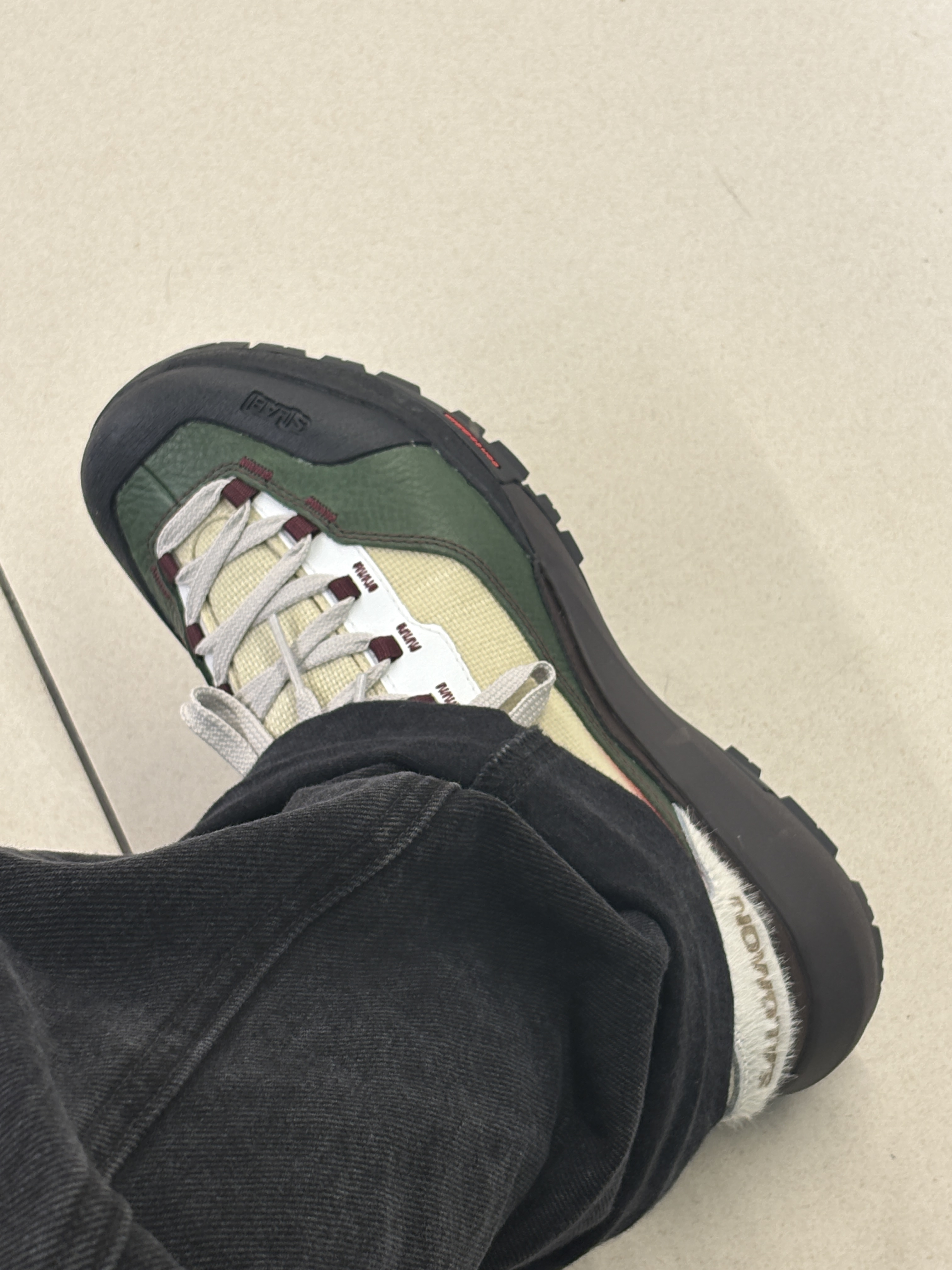 Salomon x The Broken Arm Pastoral Green Haze Black Forest, Salomon x The Broken Arm RX Slide 3.0 Chinchilla Blue 착용 스타일 - 2